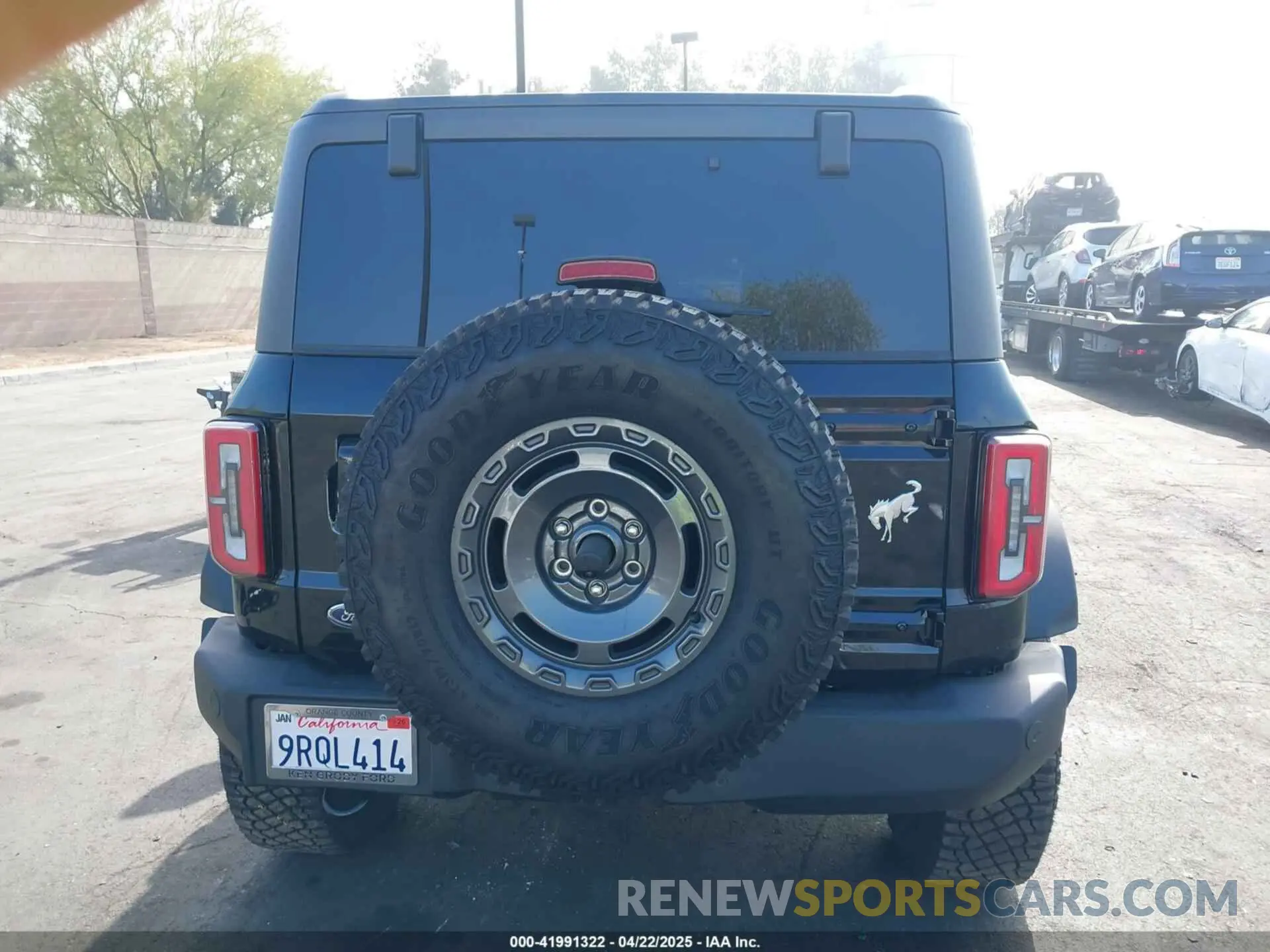 17 Photograph of a damaged car 1FMDE8BH2RLB45441 FORD BRONCO 2024