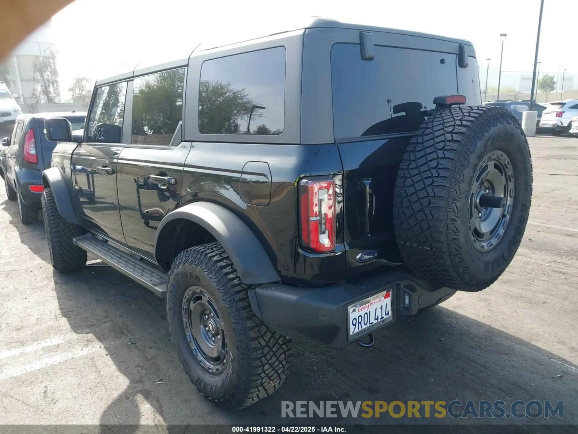 3 Photograph of a damaged car 1FMDE8BH2RLB45441 FORD BRONCO 2024