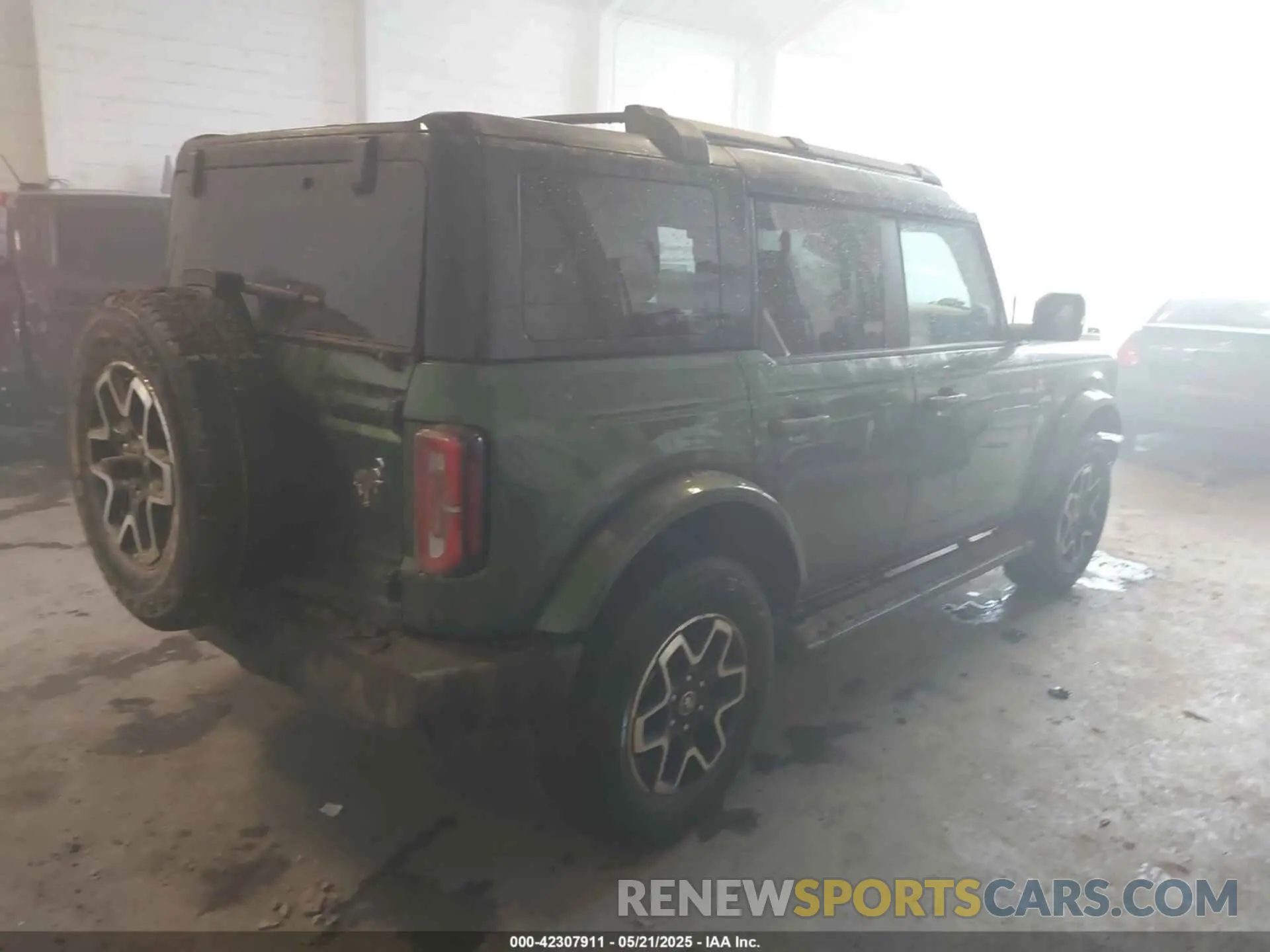 4 Photograph of a damaged car 1FMDE8BH3RLB38272 FORD BRONCO 2024