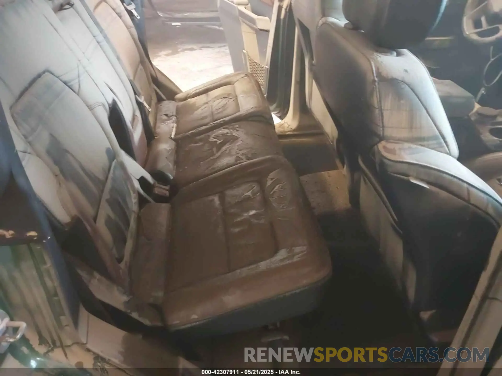 8 Photograph of a damaged car 1FMDE8BH3RLB38272 FORD BRONCO 2024