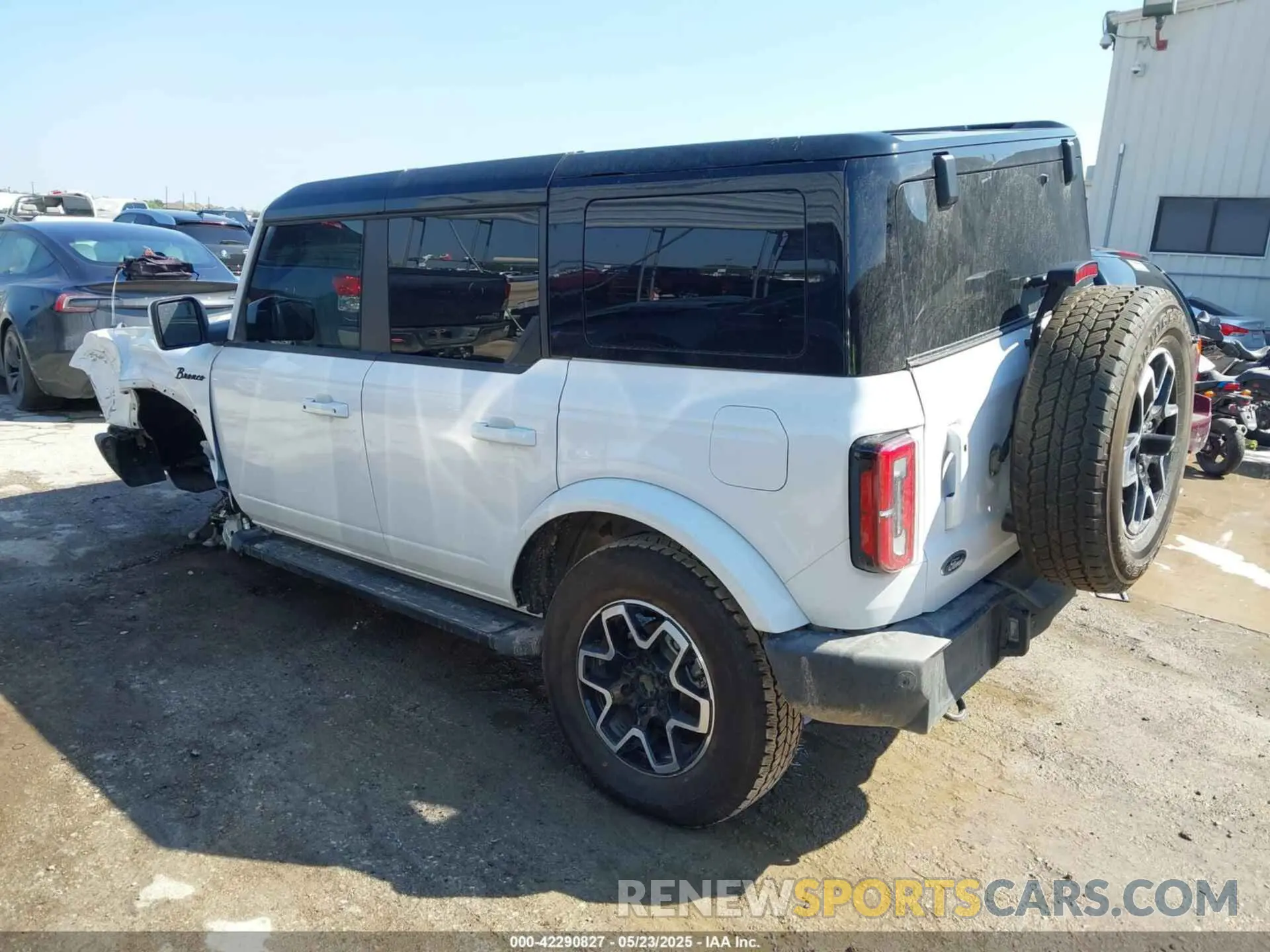 3 Photograph of a damaged car 1FMDE8BH3RLB55220 FORD BRONCO 2024