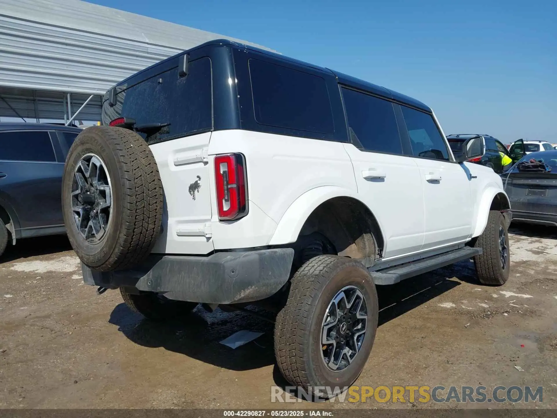 4 Photograph of a damaged car 1FMDE8BH3RLB55220 FORD BRONCO 2024