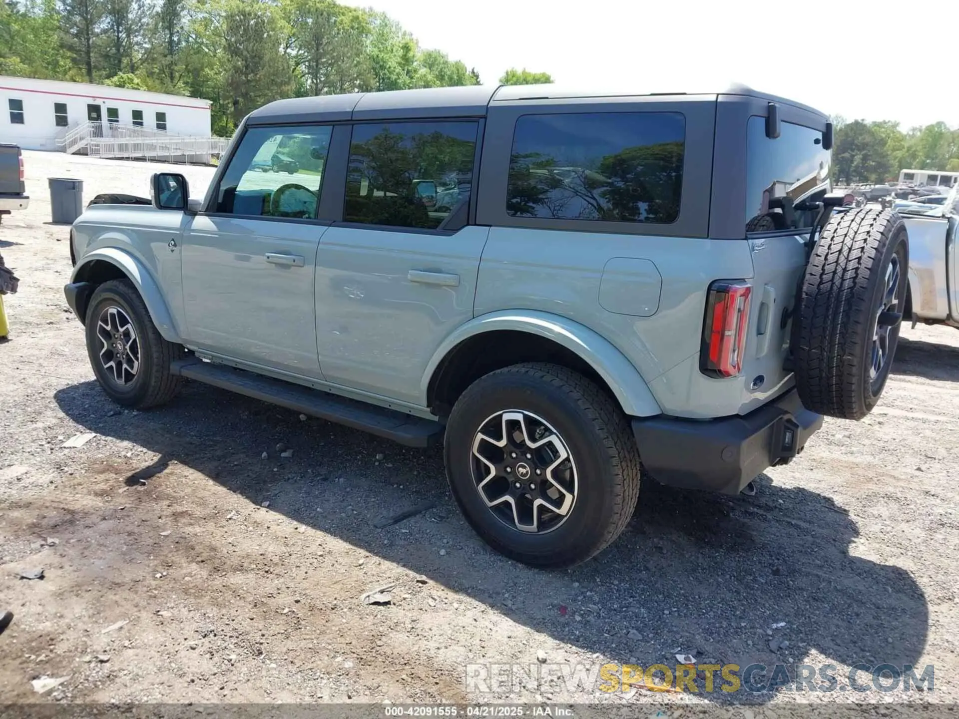 3 Photograph of a damaged car 1FMDE8BH4RLB07497 FORD BRONCO 2024