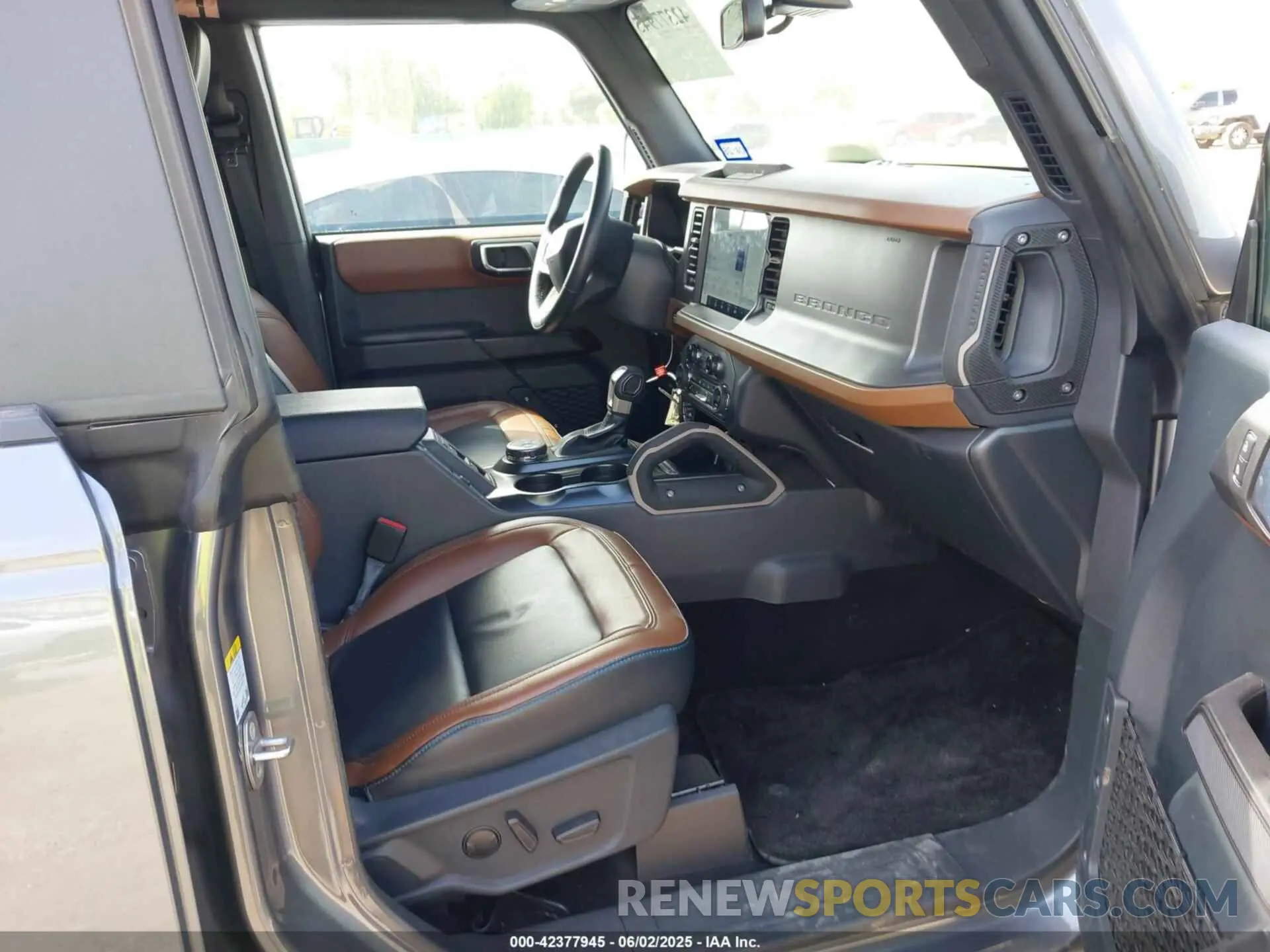 5 Photograph of a damaged car 1FMDE8BHXRLA46687 FORD BRONCO 2024