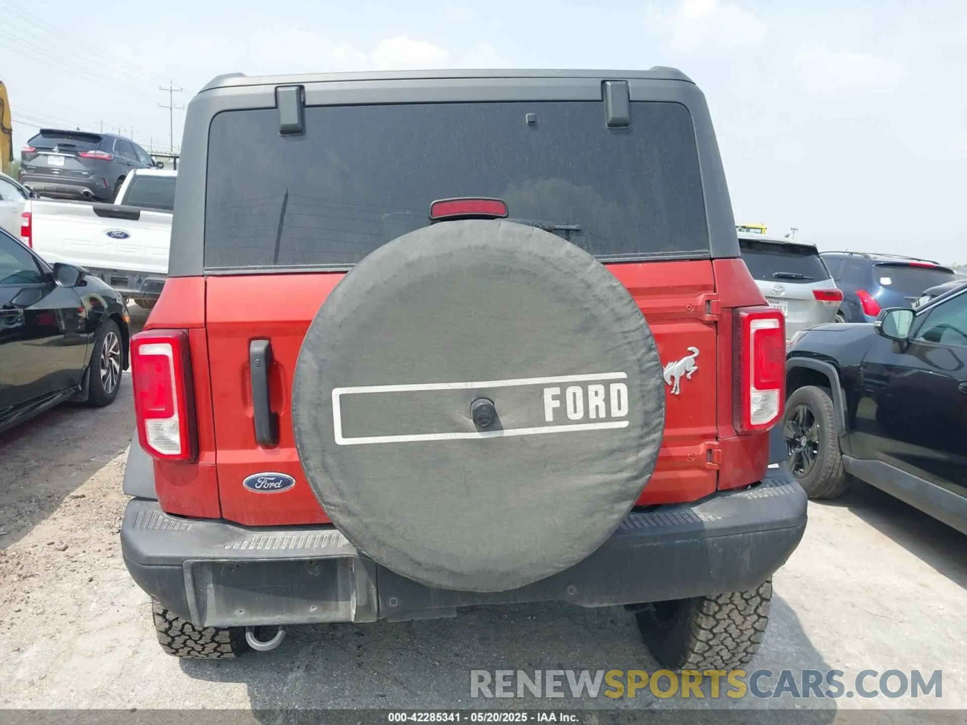17 Photograph of a damaged car 1FMEE1BP8RLA06515 FORD BRONCO 2024