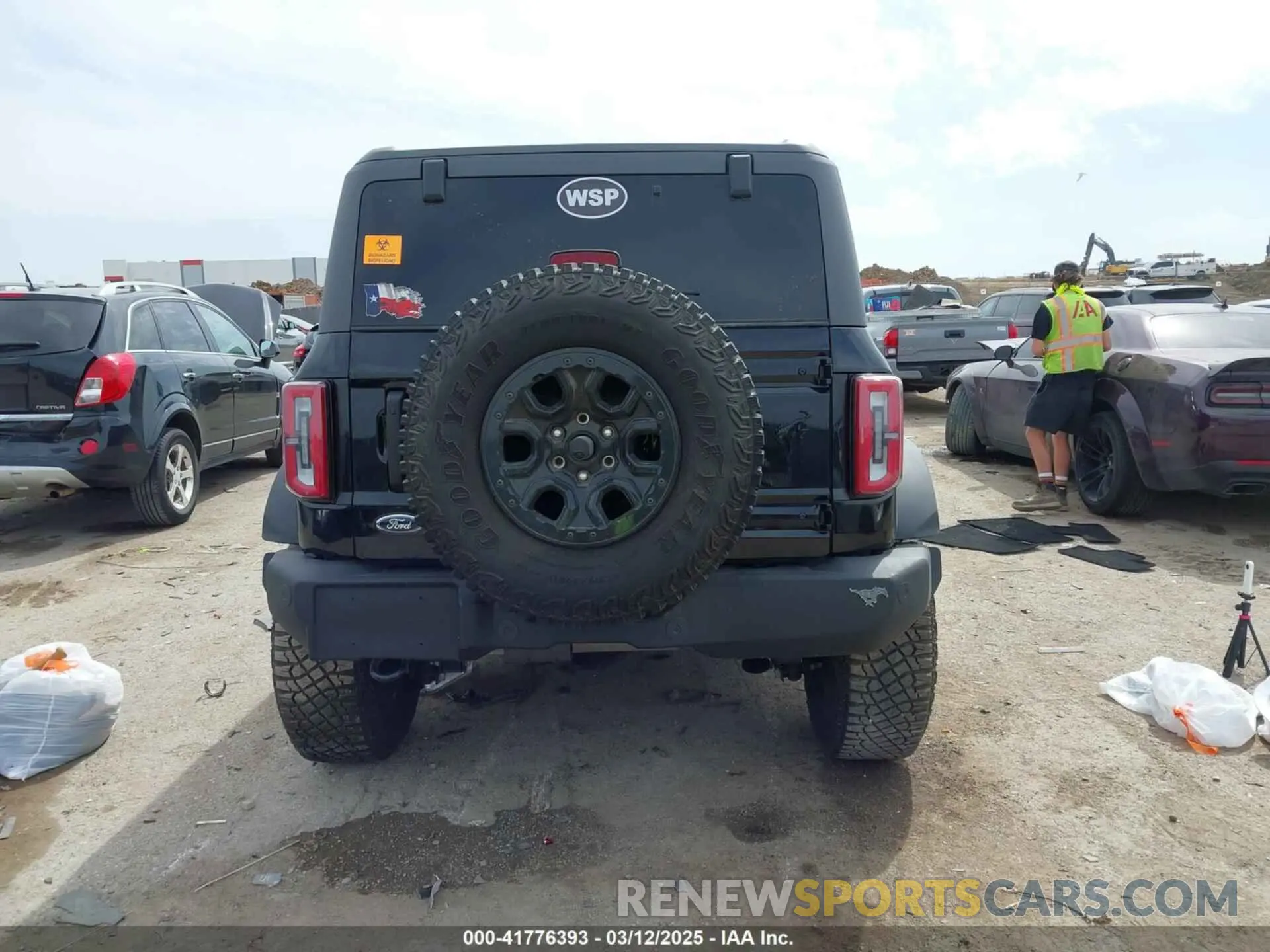 17 Photograph of a damaged car 1FMEE2BP3RLB31265 FORD BRONCO 2024