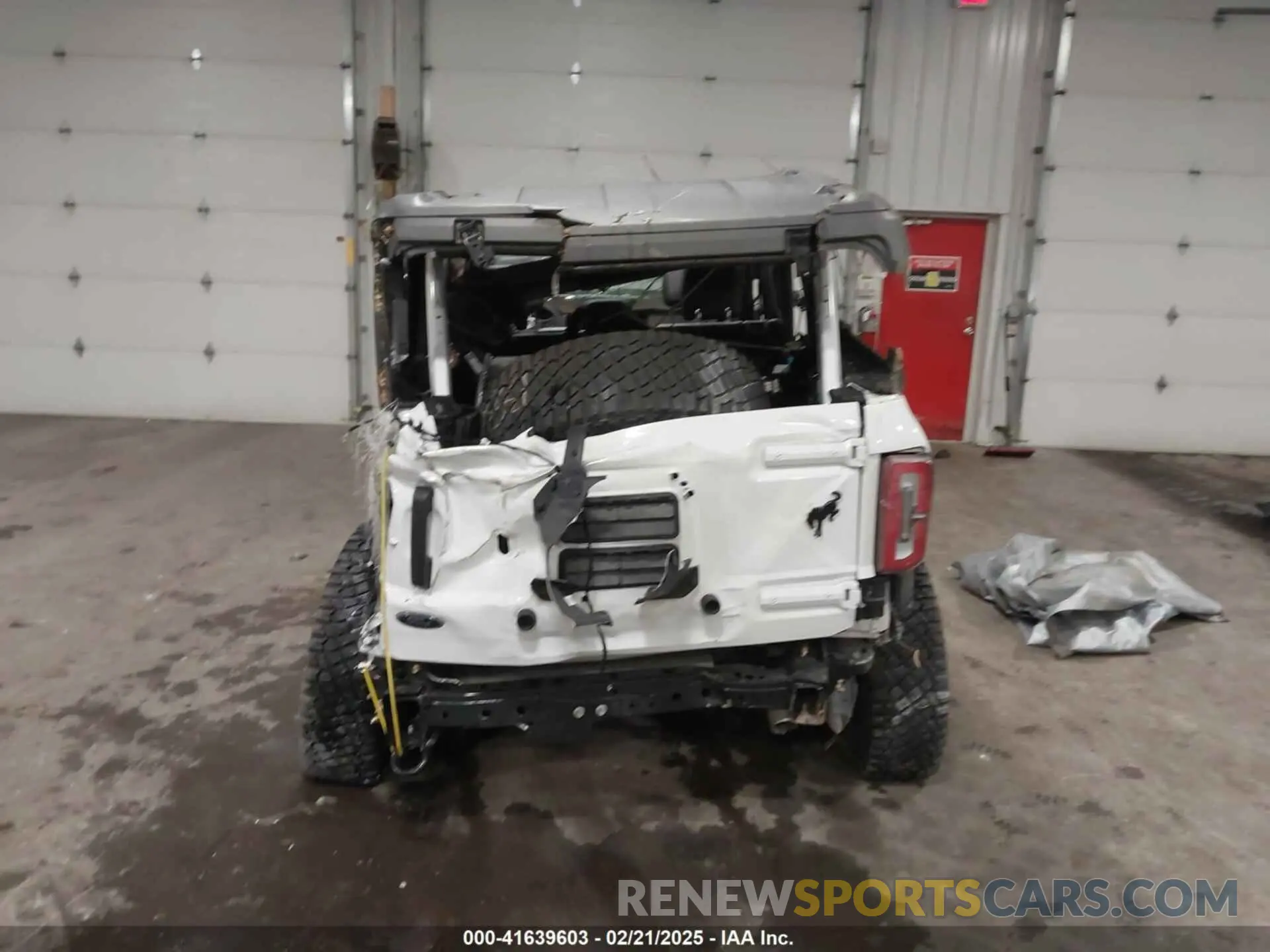 16 Photograph of a damaged car 1FMEE2BP9RLA70391 FORD BRONCO 2024