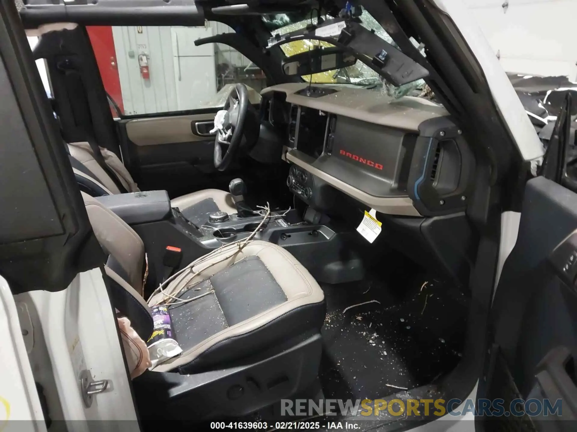 5 Photograph of a damaged car 1FMEE2BP9RLA70391 FORD BRONCO 2024