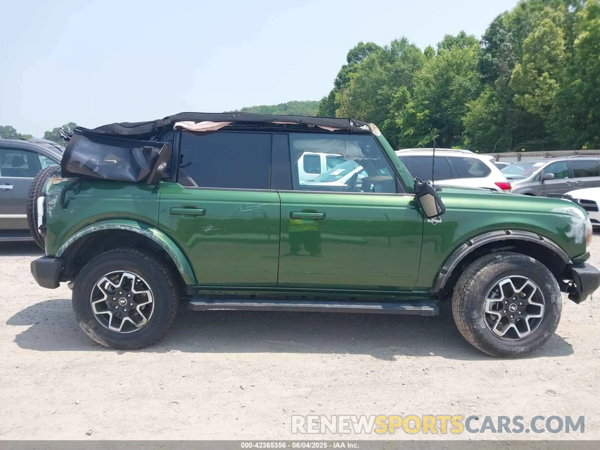 13 Photograph of a damaged car 1FMEE8BPXRLA06492 FORD BRONCO 2024
