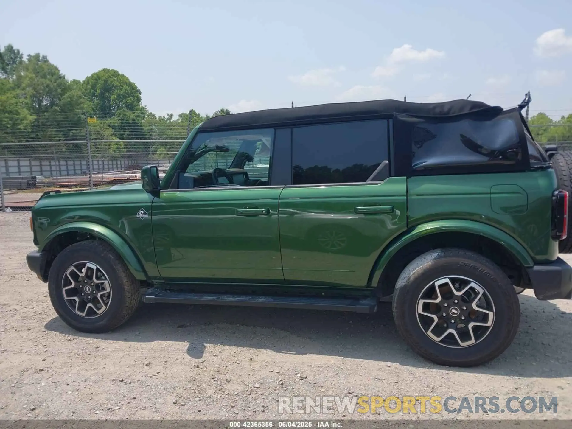 14 Photograph of a damaged car 1FMEE8BPXRLA06492 FORD BRONCO 2024