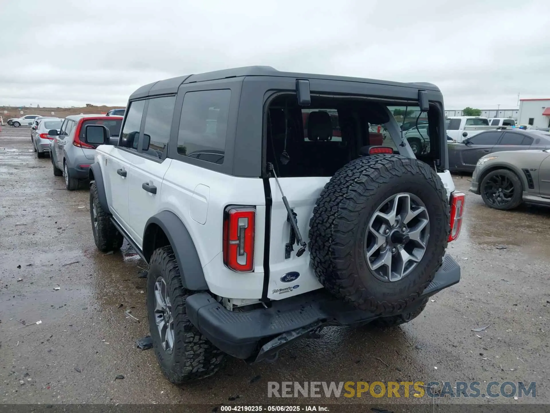 3 Photograph of a damaged car 1FMEE9BP8RLA97185 FORD BRONCO 2024