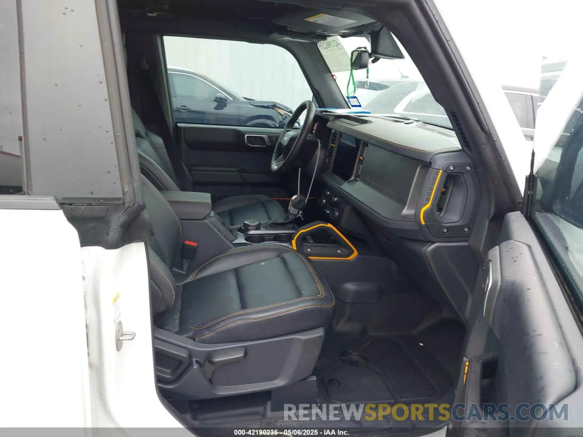 5 Photograph of a damaged car 1FMEE9BP8RLA97185 FORD BRONCO 2024