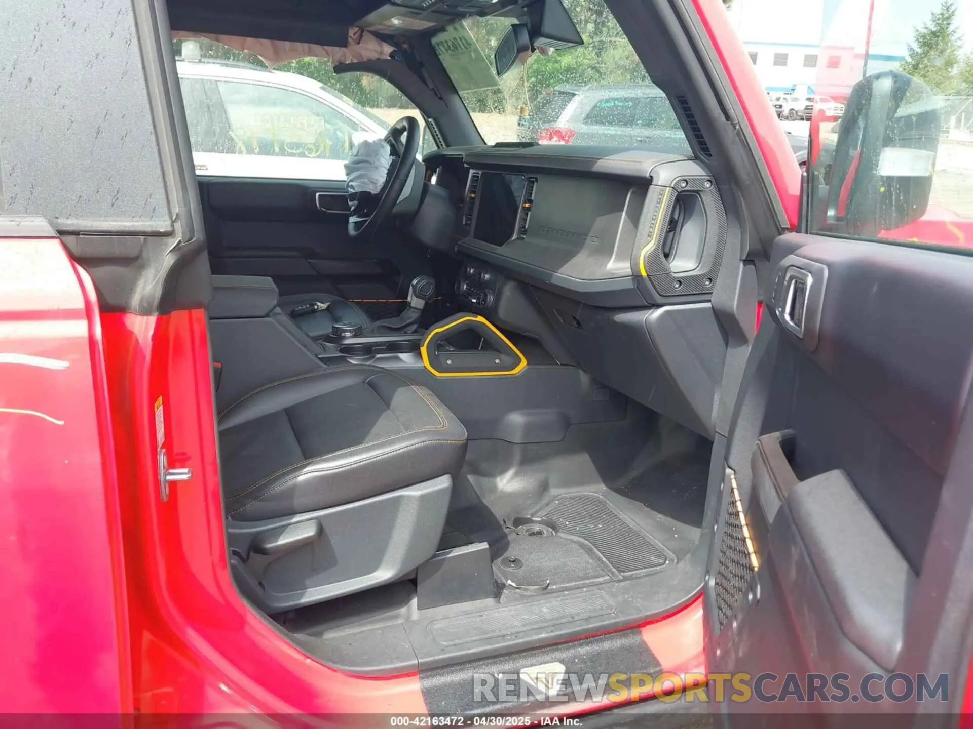 5 Photograph of a damaged car 1FMEE9BPXRLA25338 FORD BRONCO 2024
