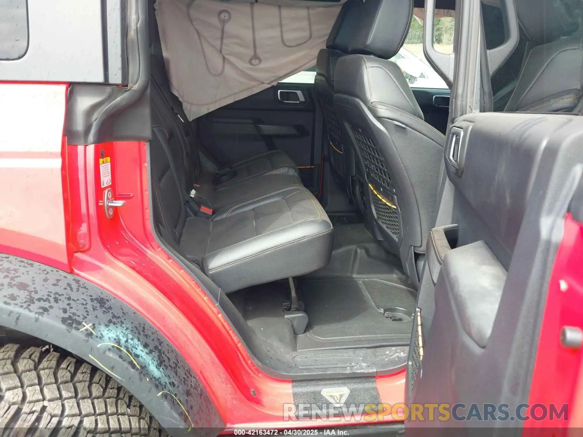 8 Photograph of a damaged car 1FMEE9BPXRLA25338 FORD BRONCO 2024
