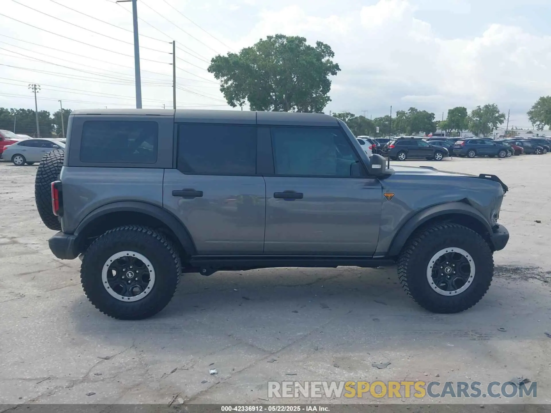 13 Photograph of a damaged car 1FMEE9BPXRLB28517 FORD BRONCO 2024