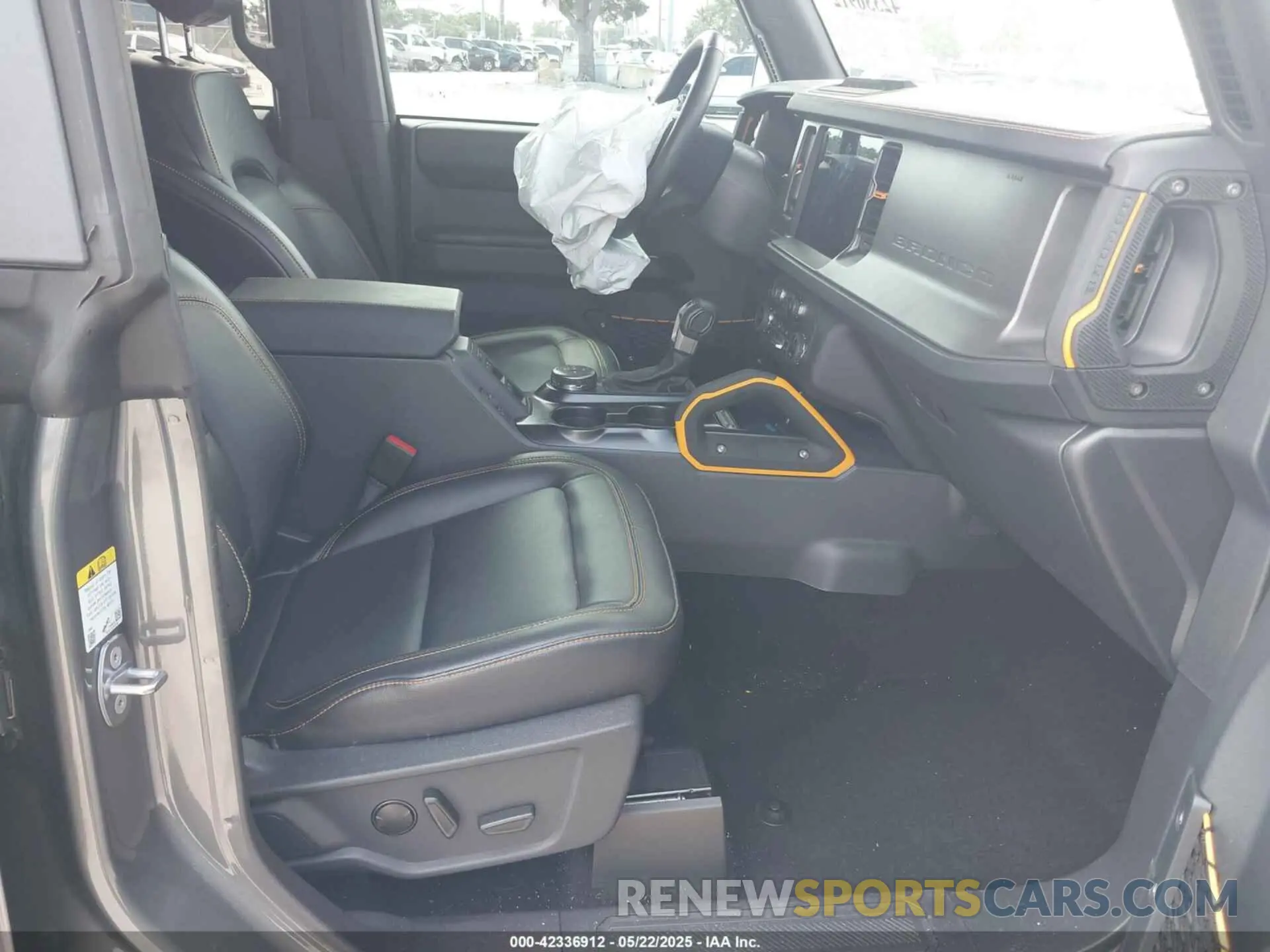 5 Photograph of a damaged car 1FMEE9BPXRLB28517 FORD BRONCO 2024