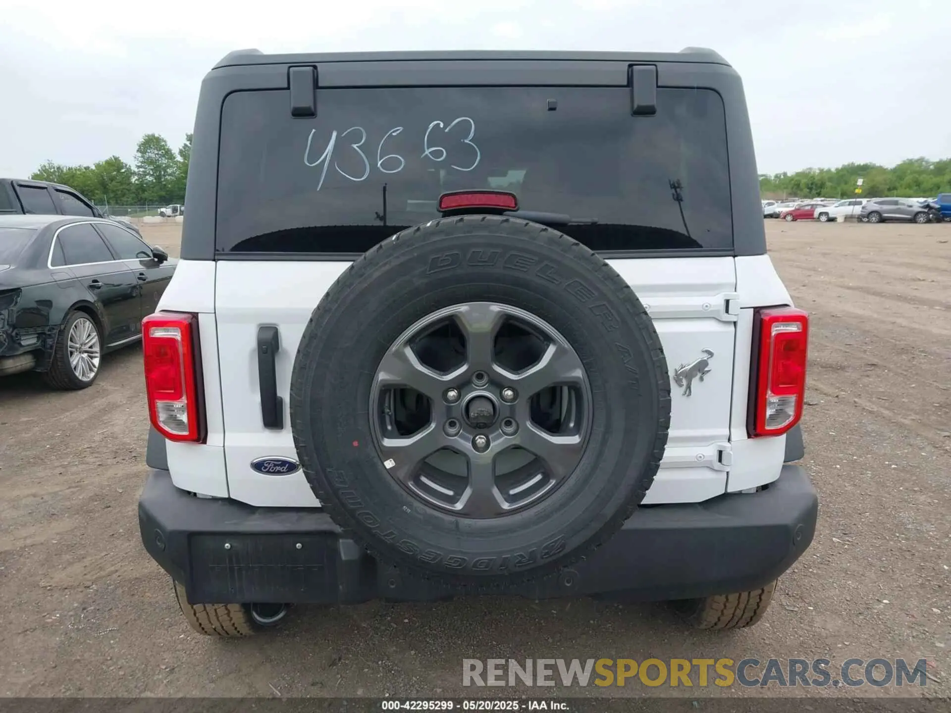 16 Photograph of a damaged car 1FMDE7BH3SLA43663 FORD BRONCO 2025