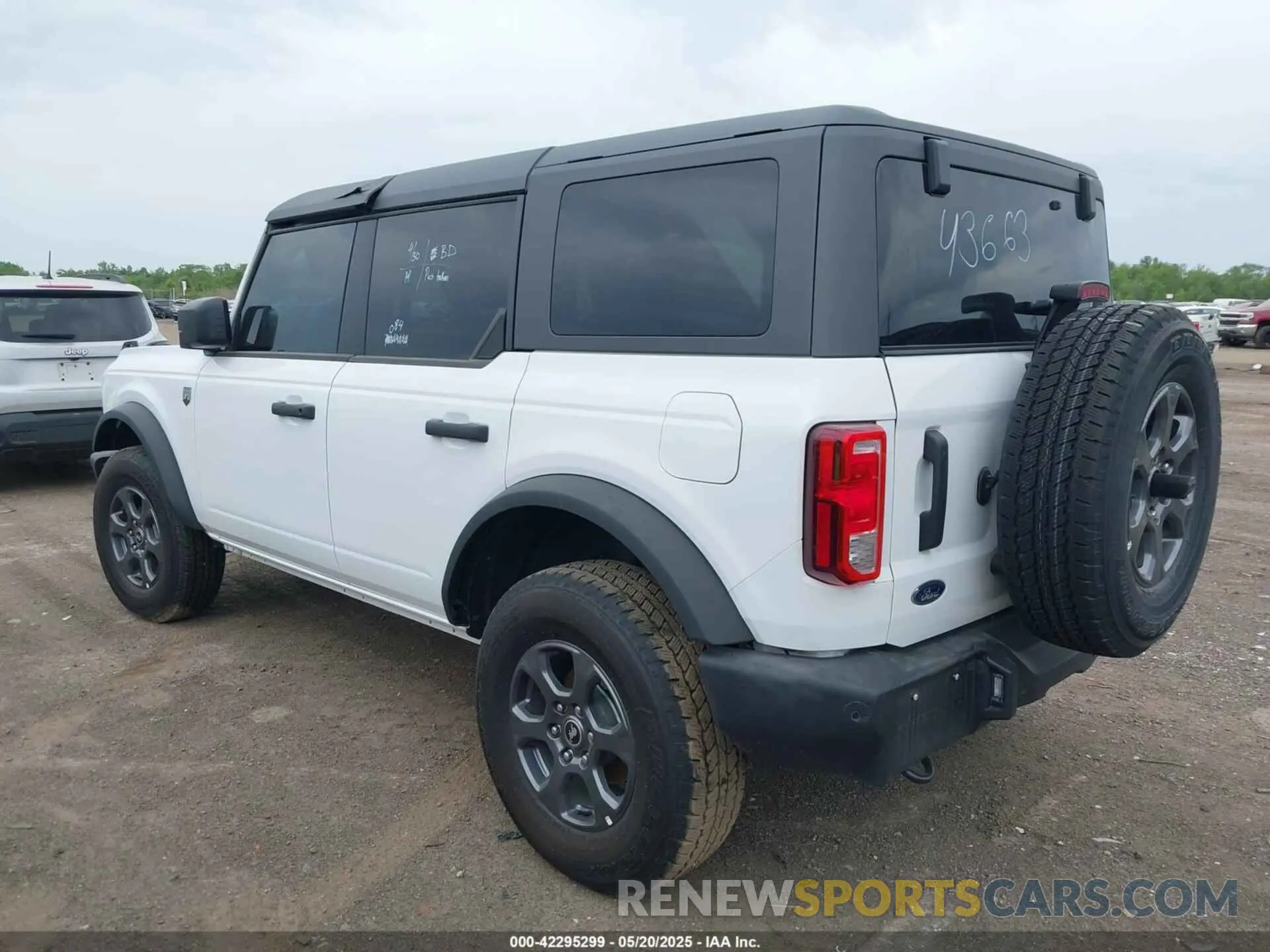 3 Photograph of a damaged car 1FMDE7BH3SLA43663 FORD BRONCO 2025