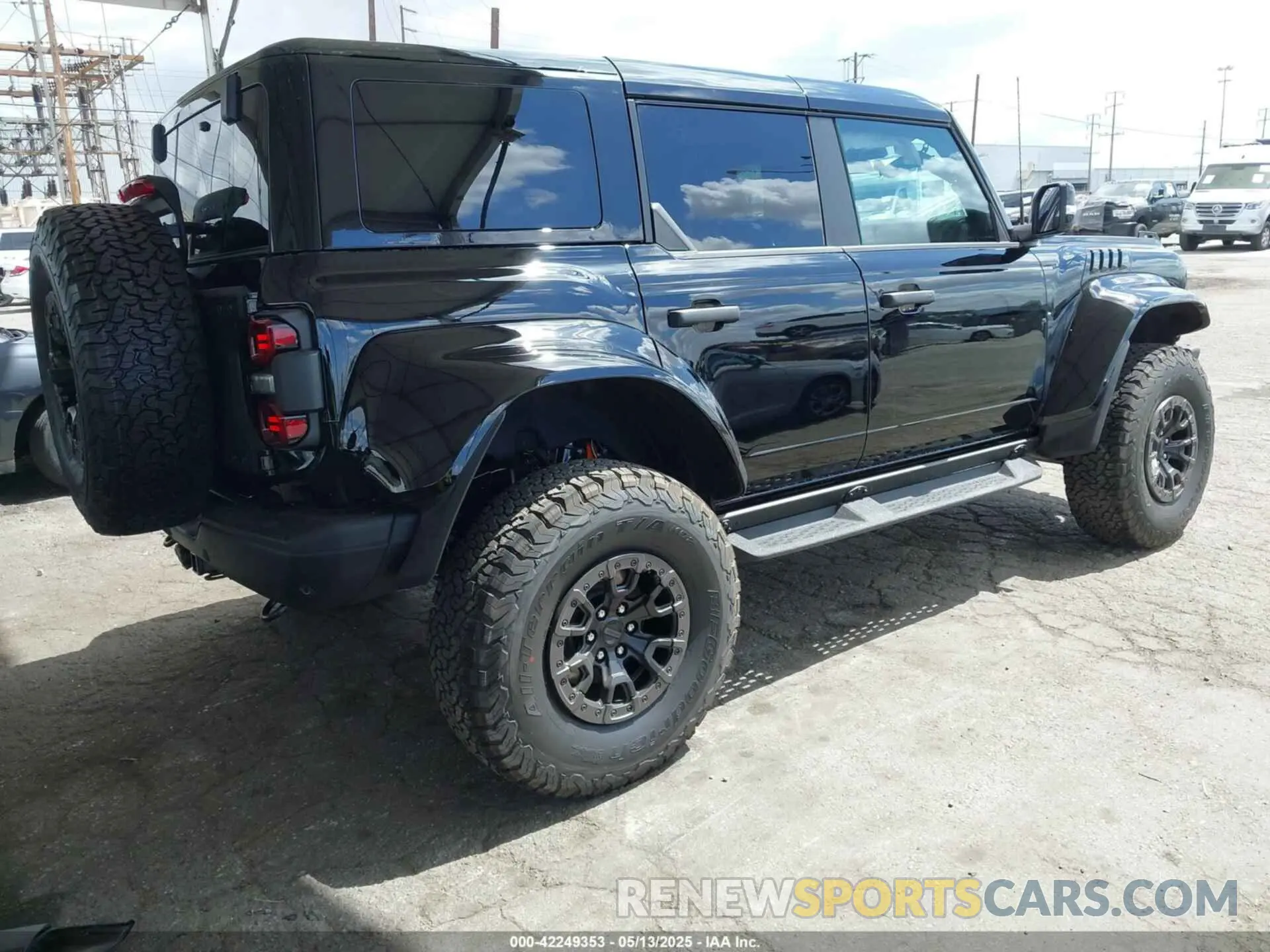 4 Photograph of a damaged car 1FMEE0RR5SLA53217 FORD BRONCO 2025