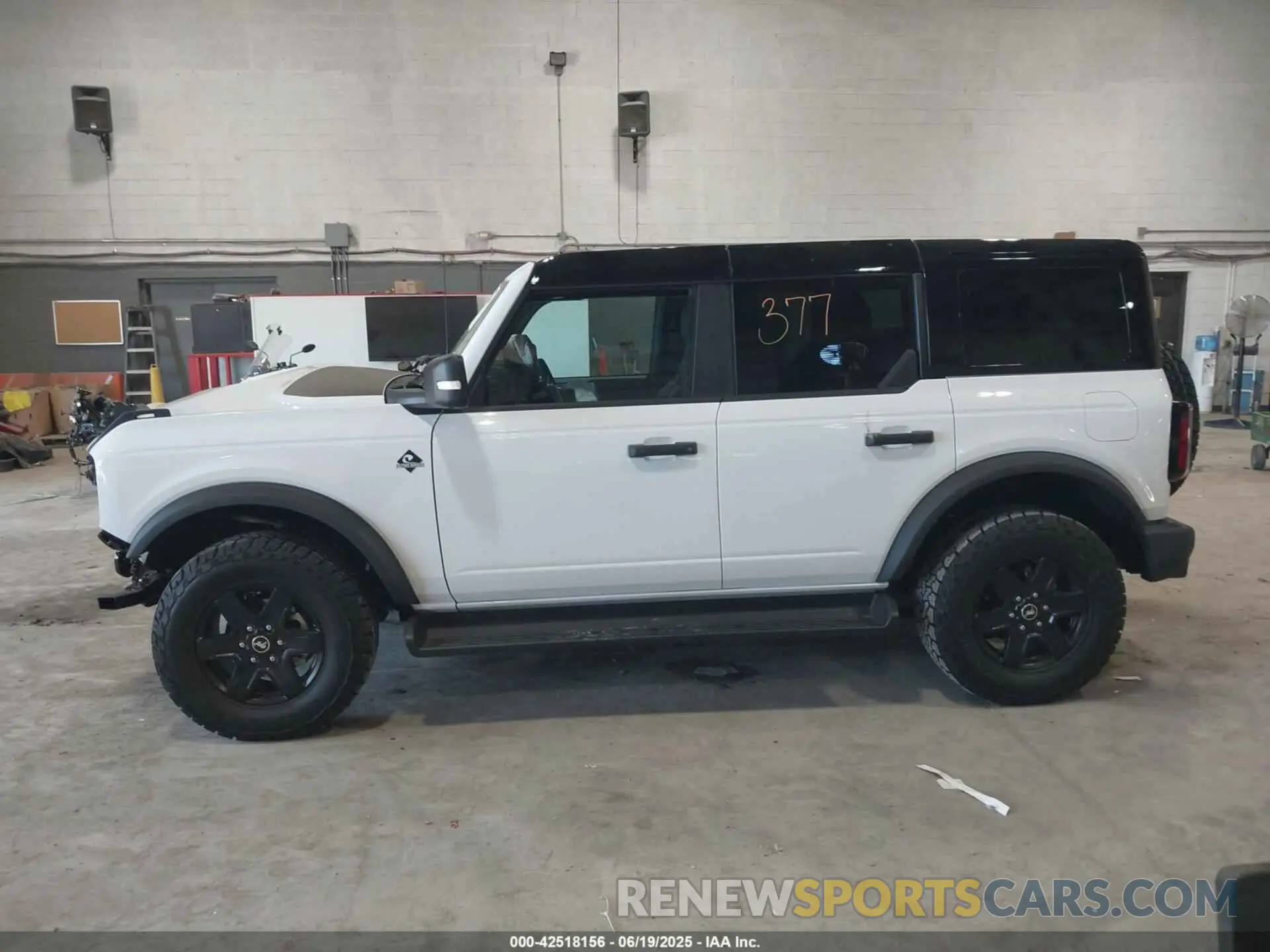 15 Photograph of a damaged car 1FMEE8BPXSLA68836 FORD BRONCO 2025
