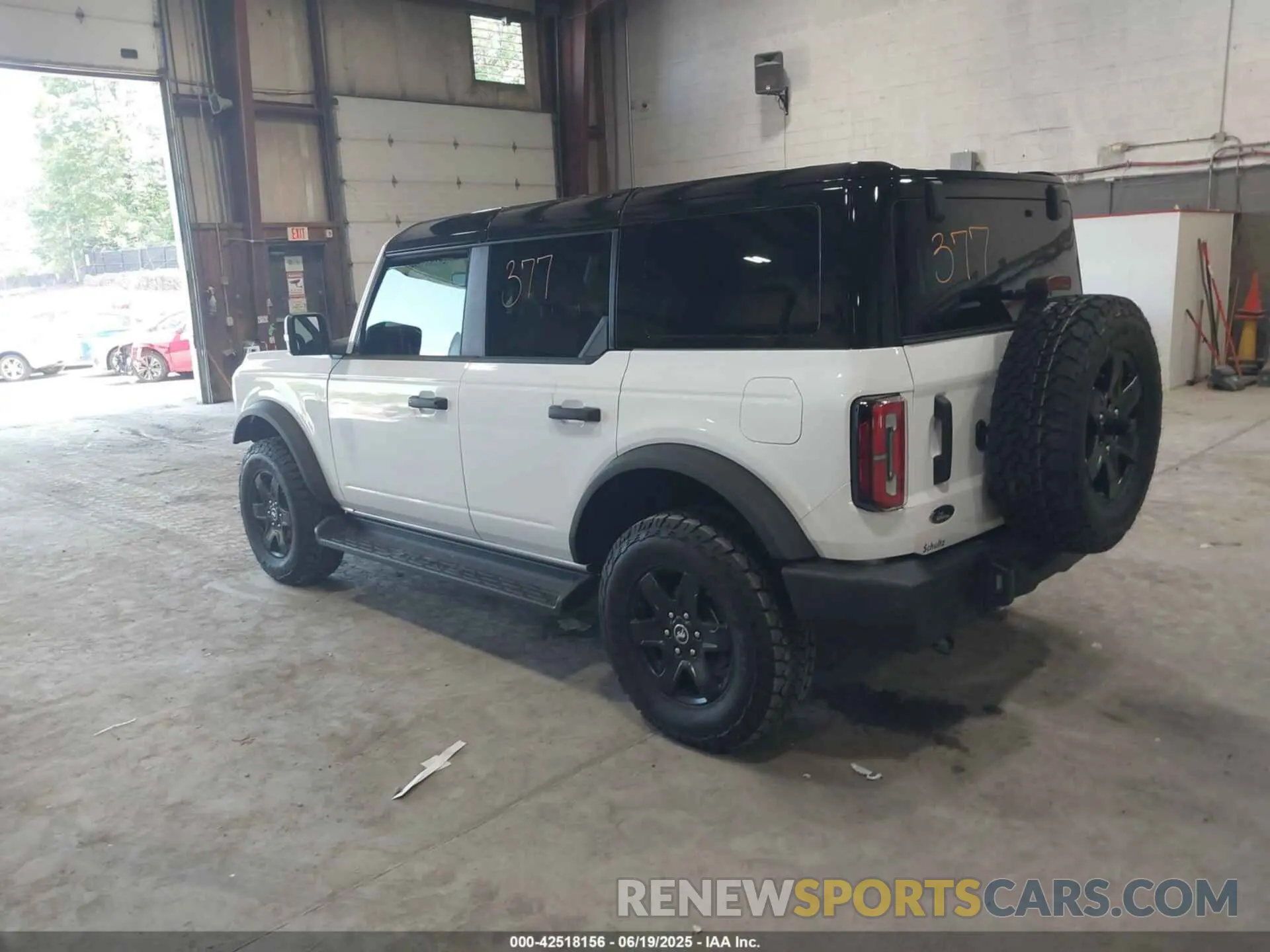 3 Photograph of a damaged car 1FMEE8BPXSLA68836 FORD BRONCO 2025