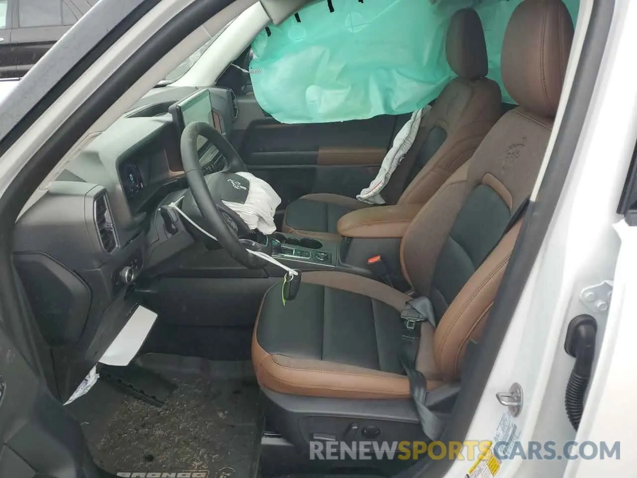 7 Photograph of a damaged car 3FMCR9CN9SRE26587 FORD BRONCO 2025