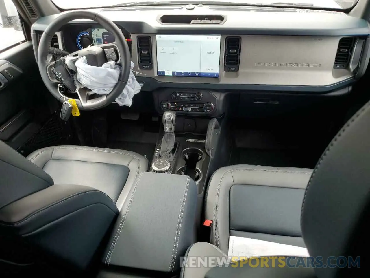 8 Photograph of a damaged car 1FMEE8BP2RLA43360 FORD BRONCO OUT 2024