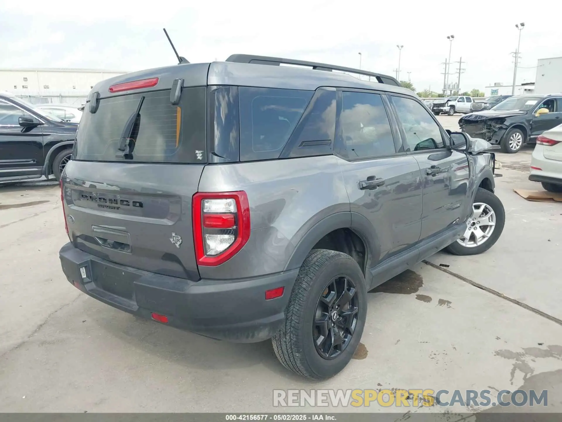 4 Photograph of a damaged car 3FMCR9A63MRA39032 FORD BRONCO SPORT 2021