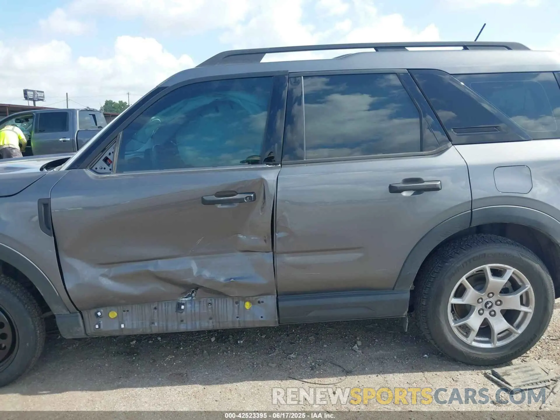 15 Photograph of a damaged car 3FMCR9A64MRA56907 FORD BRONCO SPORT 2021