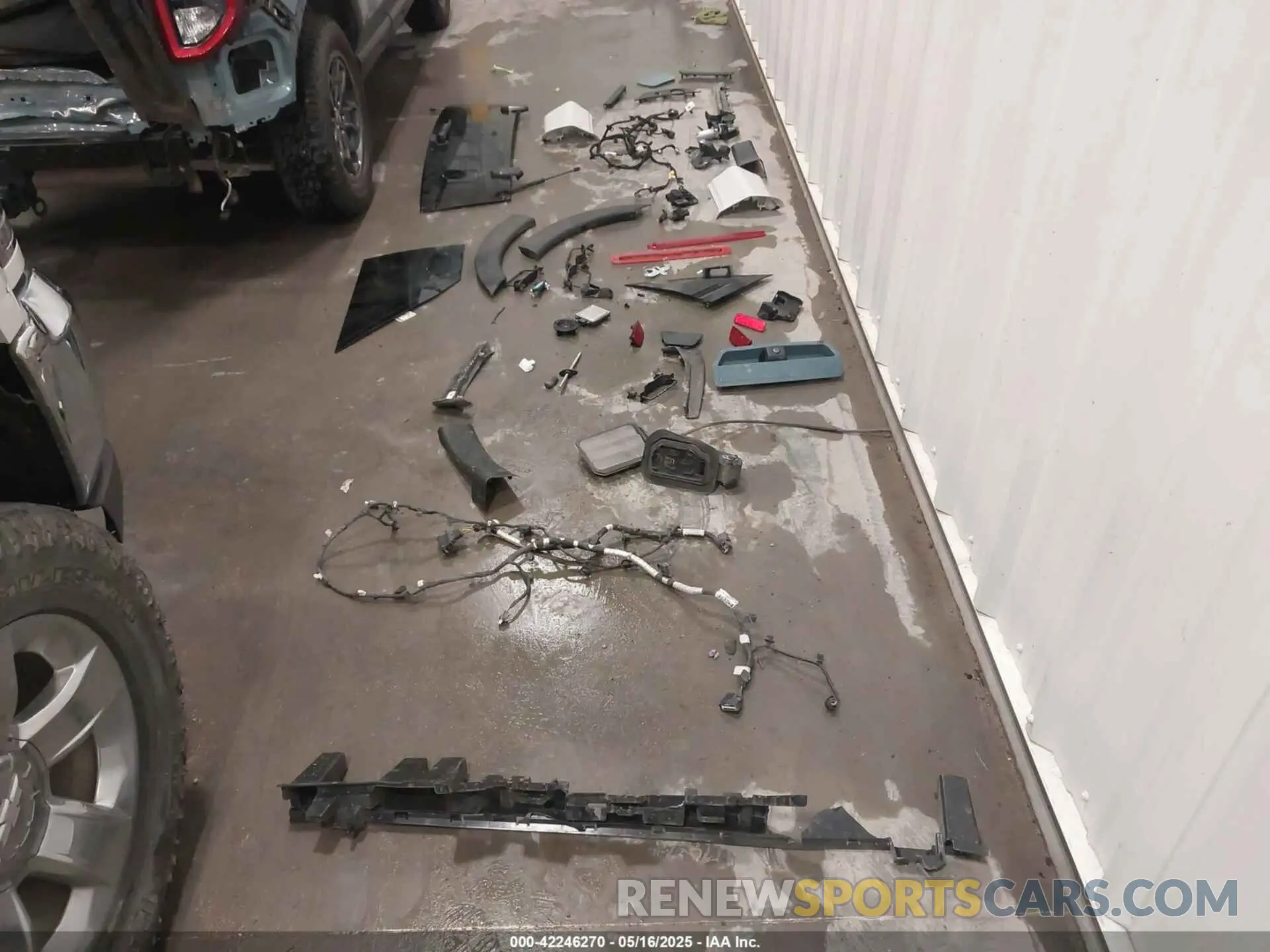 21 Photograph of a damaged car 3FMCR9B60MRA09341 FORD BRONCO SPORT 2021