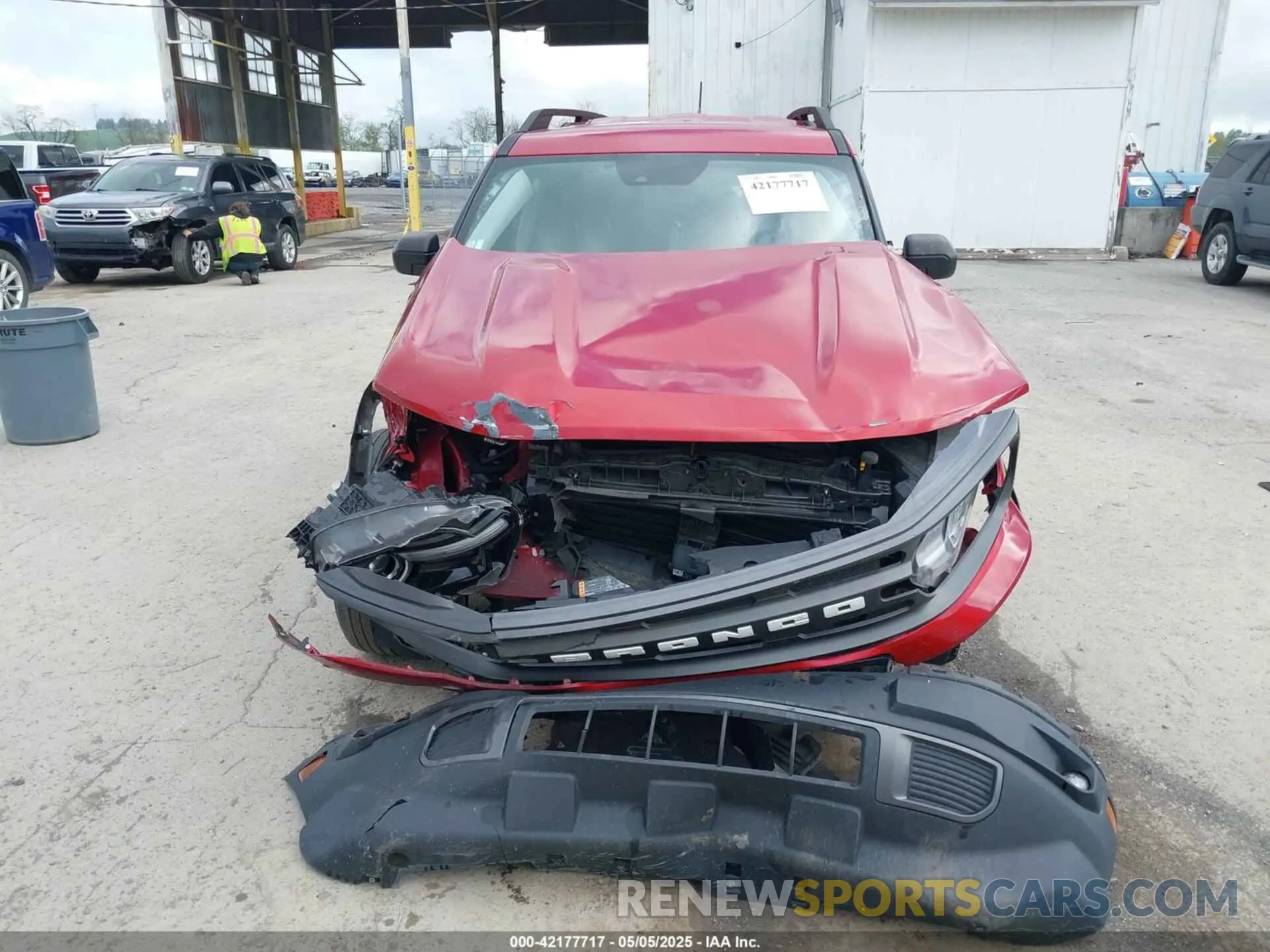 12 Photograph of a damaged car 3FMCR9B60MRA47135 FORD BRONCO SPORT 2021
