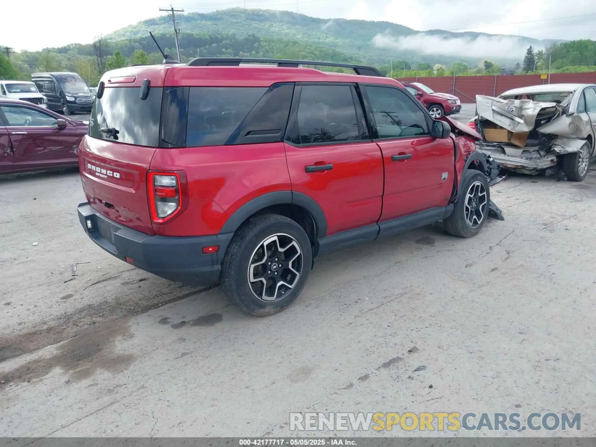 4 Photograph of a damaged car 3FMCR9B60MRA47135 FORD BRONCO SPORT 2021