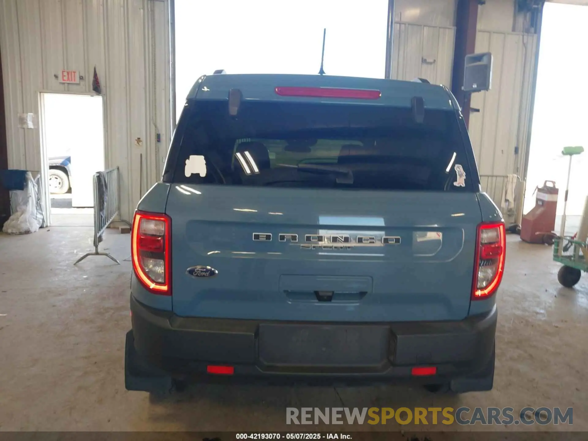17 Photograph of a damaged car 3FMCR9B61MRA57561 FORD BRONCO SPORT 2021