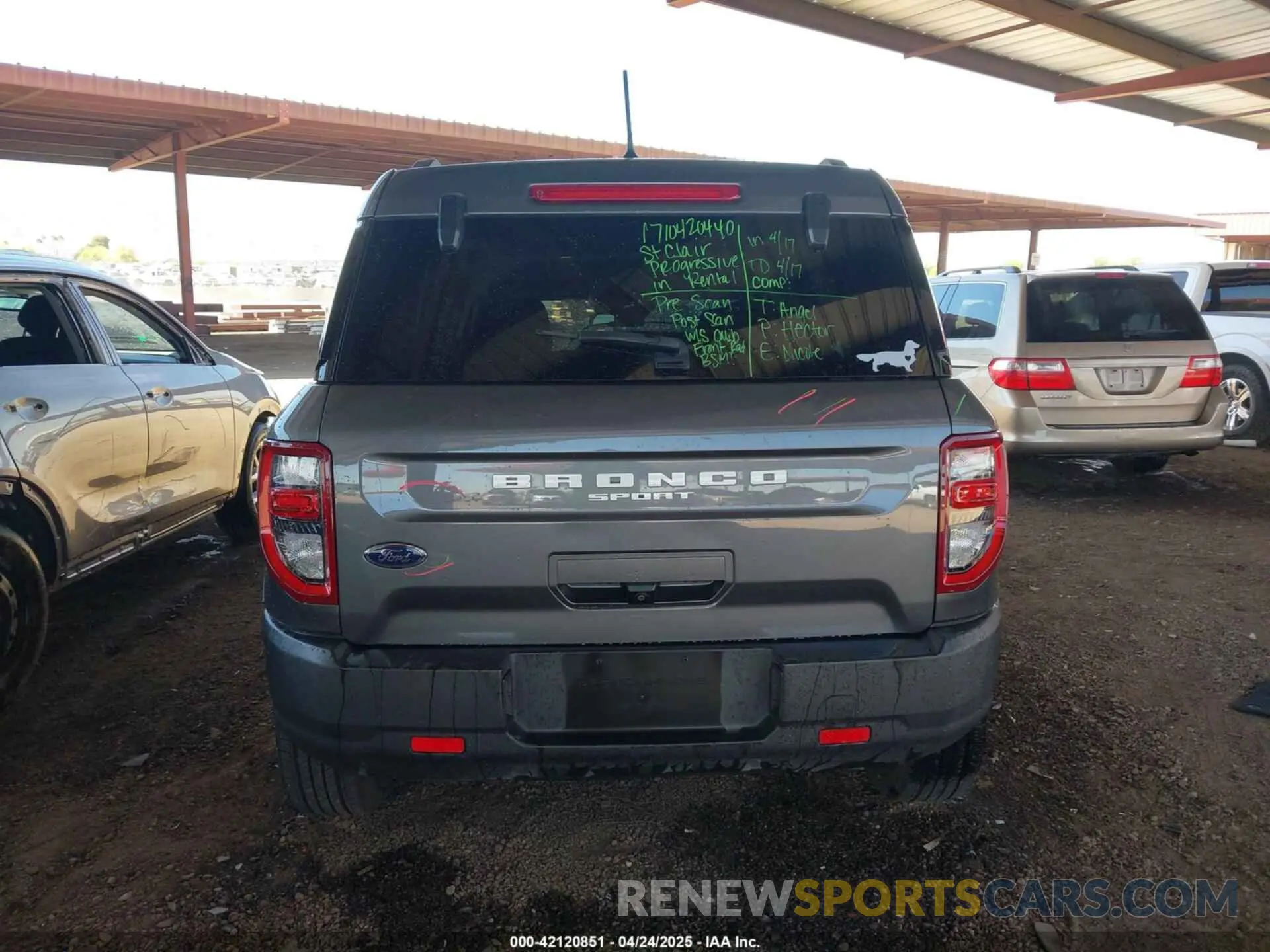 17 Photograph of a damaged car 3FMCR9B62MRA95137 FORD BRONCO SPORT 2021