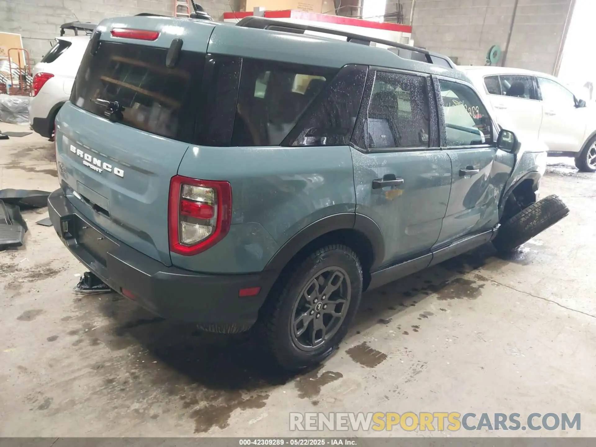 4 Photograph of a damaged car 3FMCR9B63MRA37571 FORD BRONCO SPORT 2021
