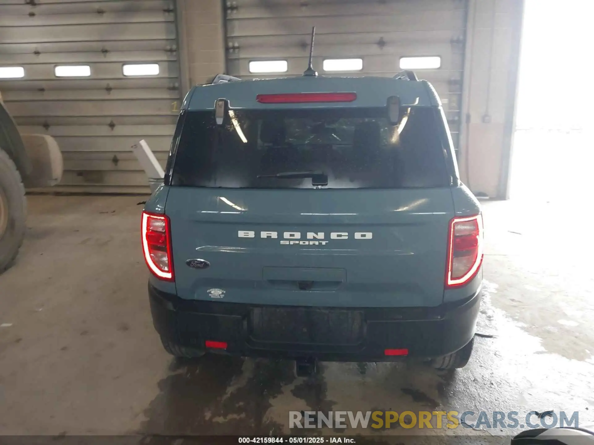 17 Photograph of a damaged car 3FMCR9B63MRA43371 FORD BRONCO SPORT 2021