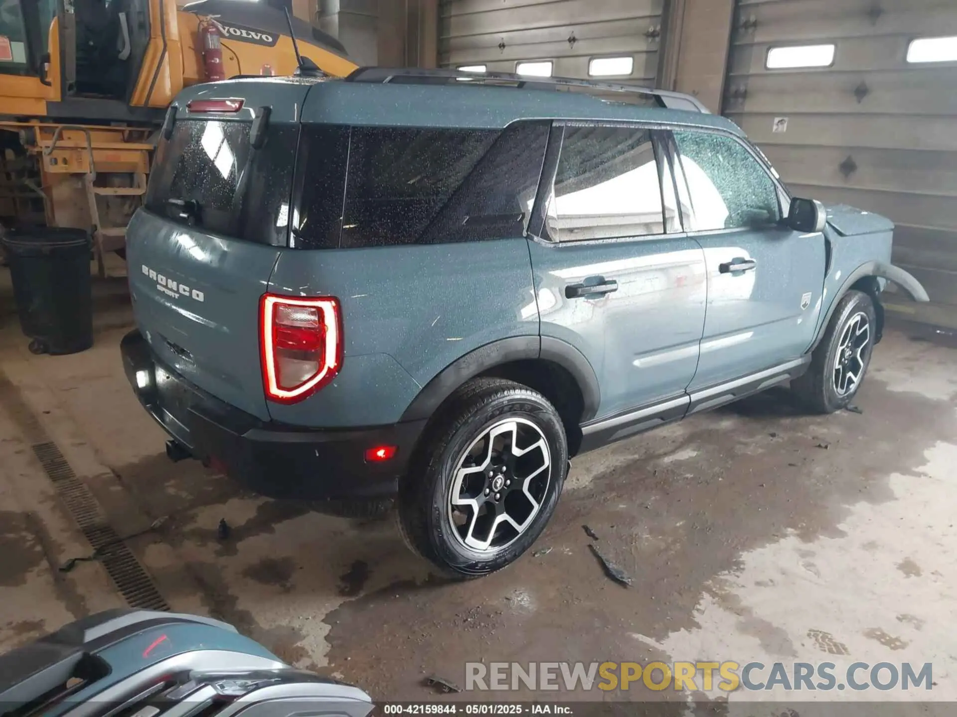 4 Photograph of a damaged car 3FMCR9B63MRA43371 FORD BRONCO SPORT 2021