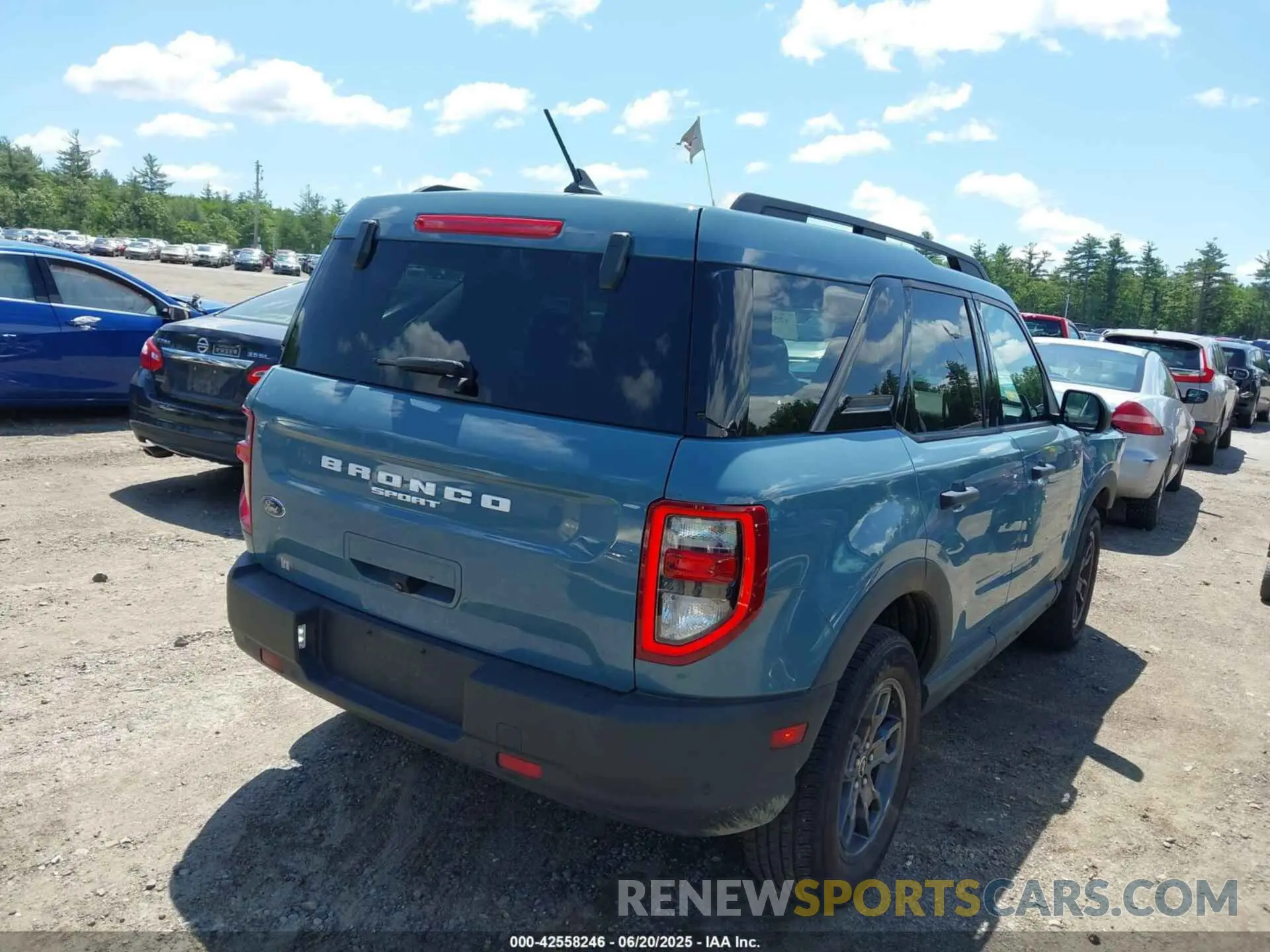 4 Photograph of a damaged car 3FMCR9B64MRA69140 FORD BRONCO SPORT 2021