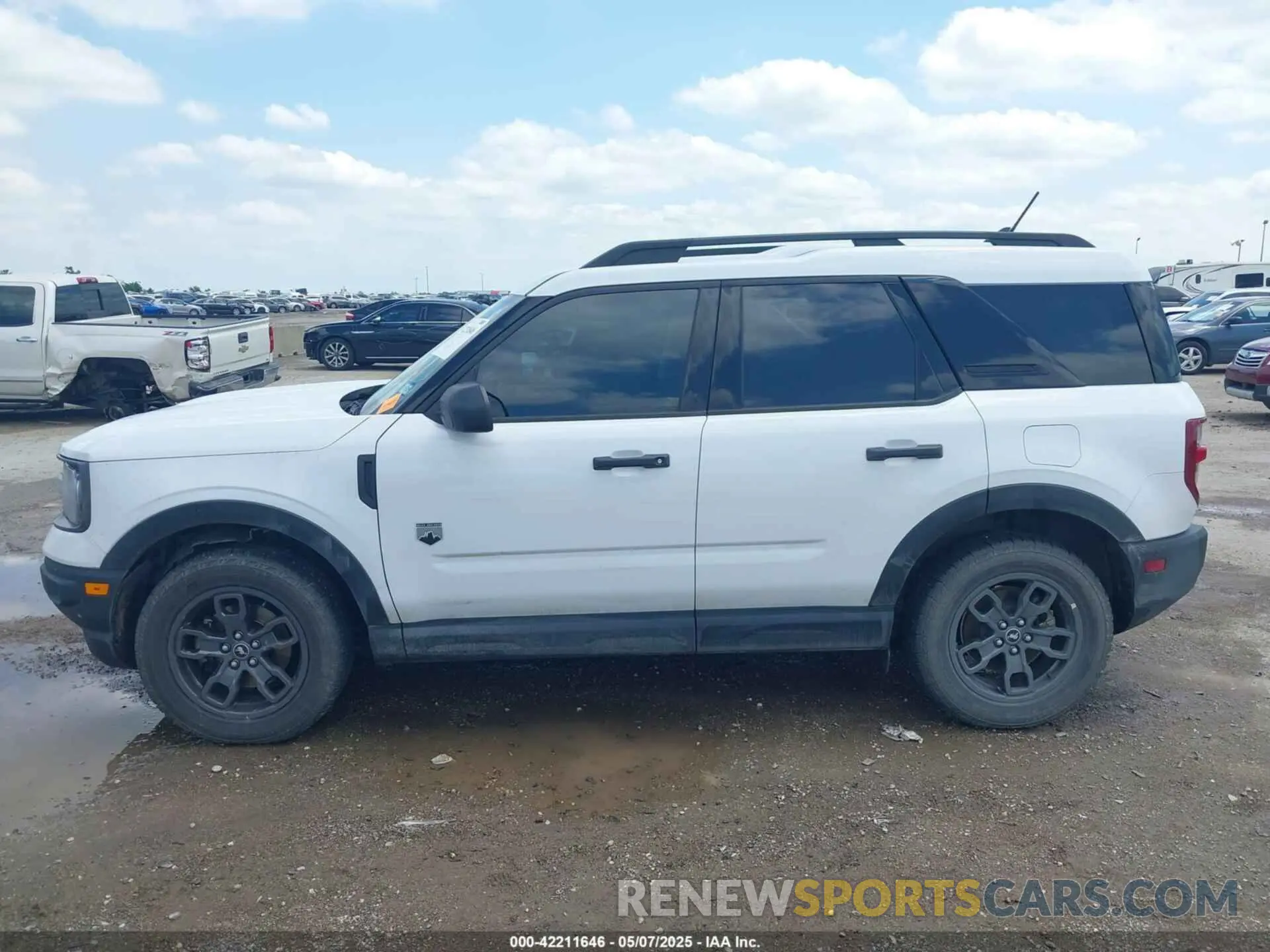 14 Photograph of a damaged car 3FMCR9B64MRB32141 FORD BRONCO SPORT 2021