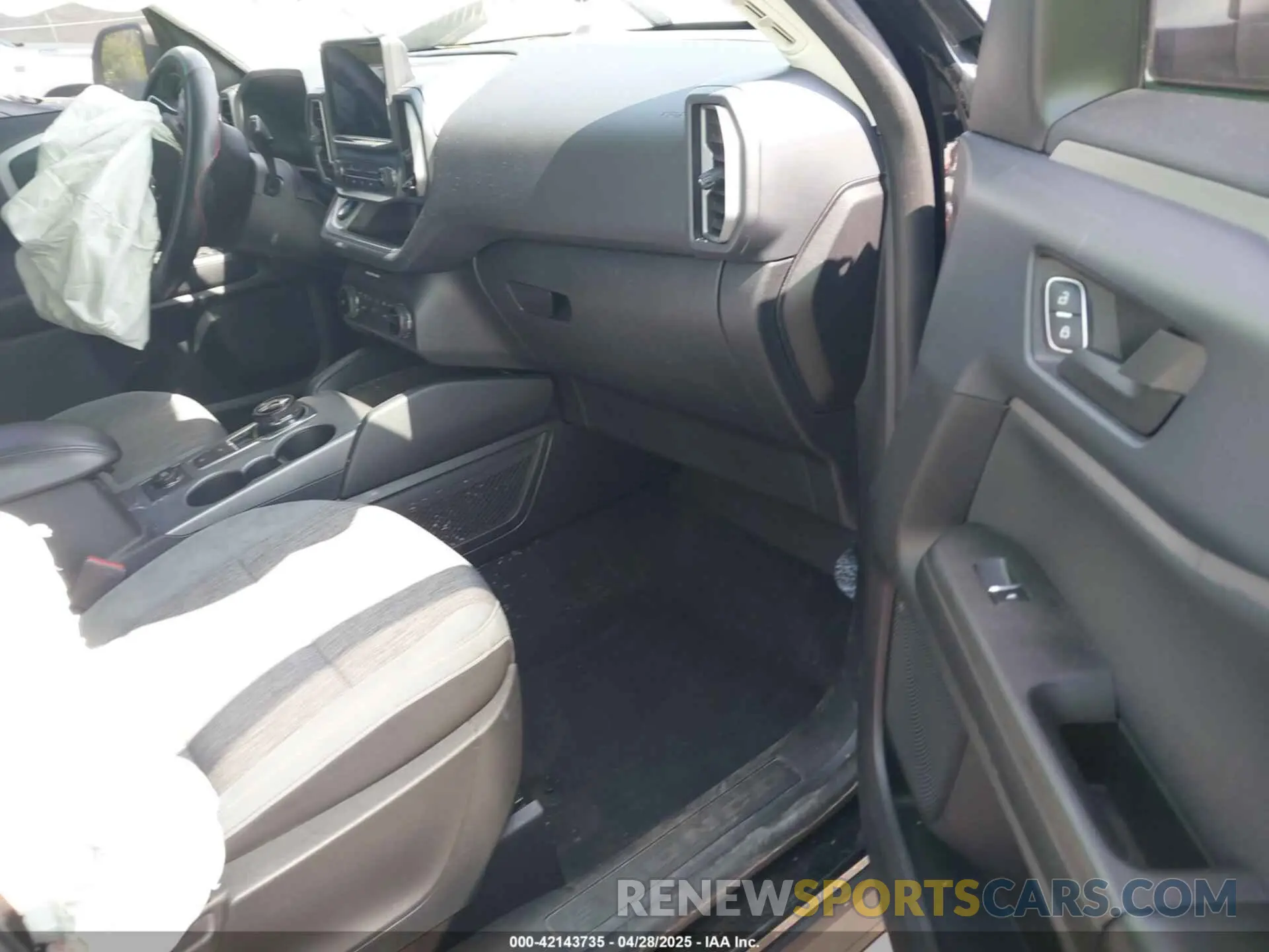 5 Photograph of a damaged car 3FMCR9B68MRA10365 FORD BRONCO SPORT 2021