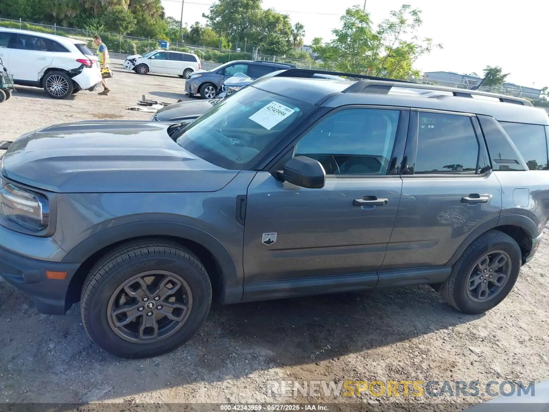 15 Photograph of a damaged car 3FMCR9B68MRA44256 FORD BRONCO SPORT 2021
