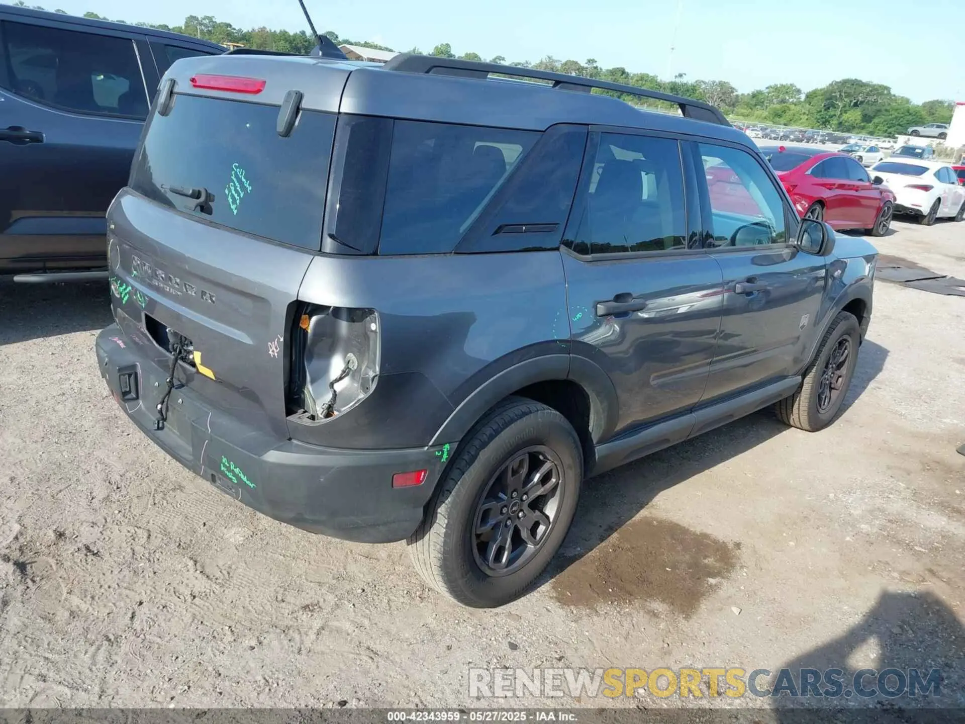 4 Photograph of a damaged car 3FMCR9B68MRA44256 FORD BRONCO SPORT 2021