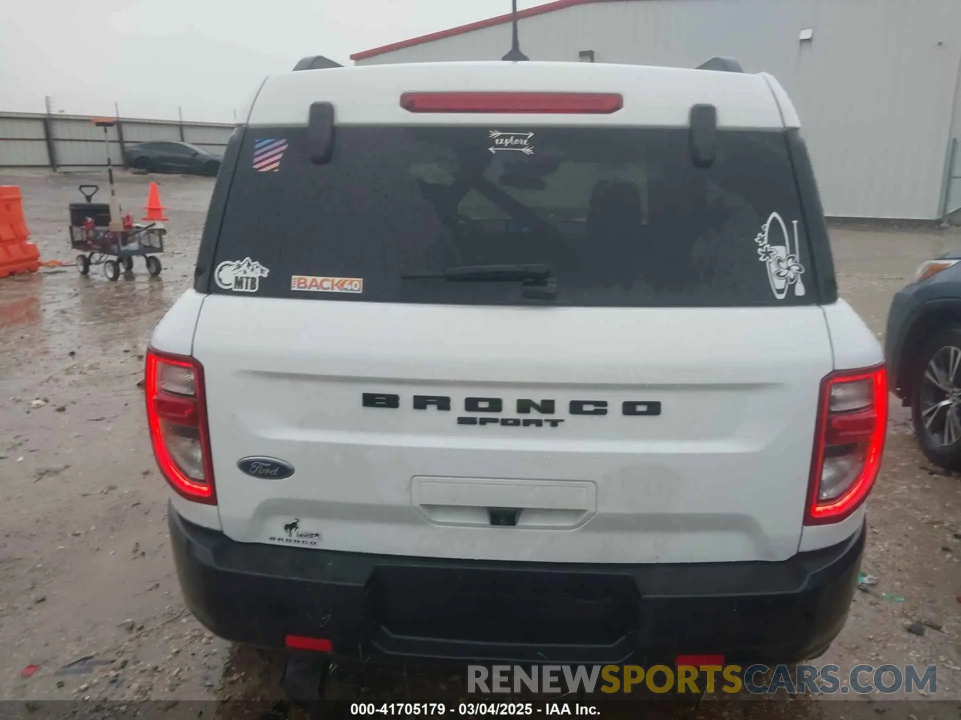 17 Photograph of a damaged car 3FMCR9B68MRA73773 FORD BRONCO SPORT 2021