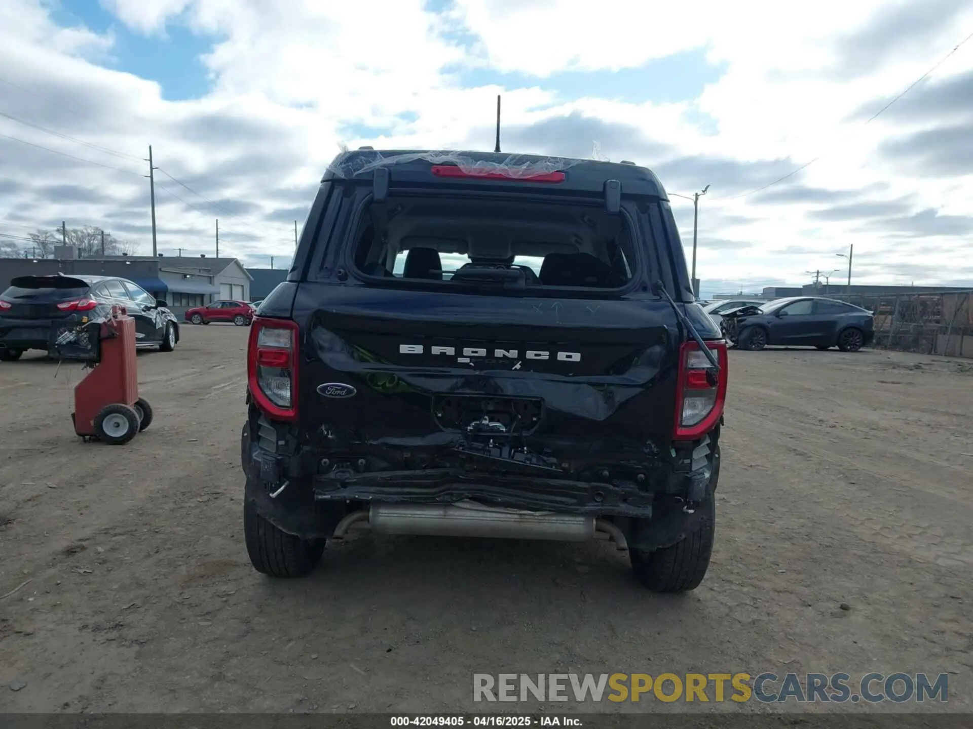 17 Photograph of a damaged car 3FMCR9B6XMRB10323 FORD BRONCO SPORT 2021