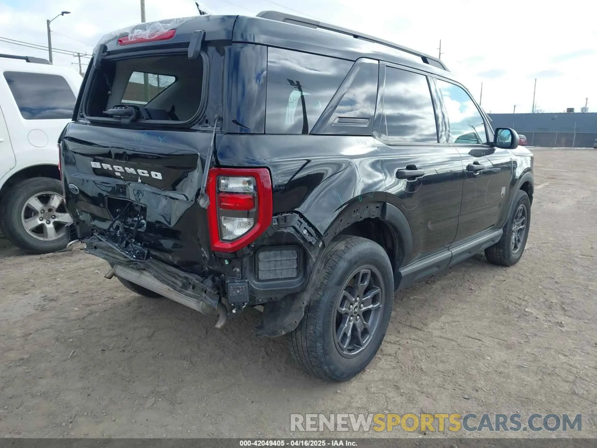 4 Photograph of a damaged car 3FMCR9B6XMRB10323 FORD BRONCO SPORT 2021