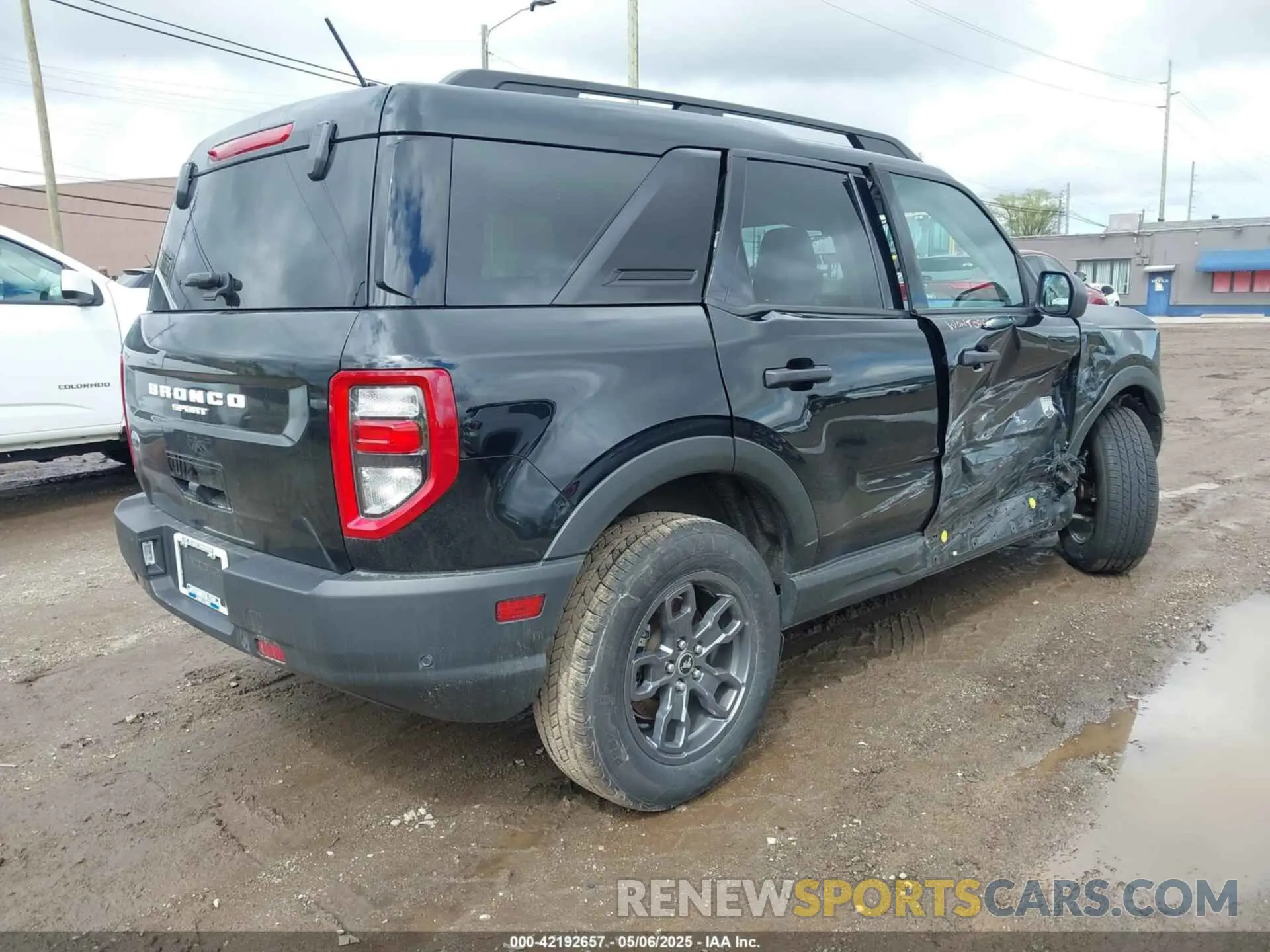 4 Photograph of a damaged car 3FMCR9B6XMRB31057 FORD BRONCO SPORT 2021