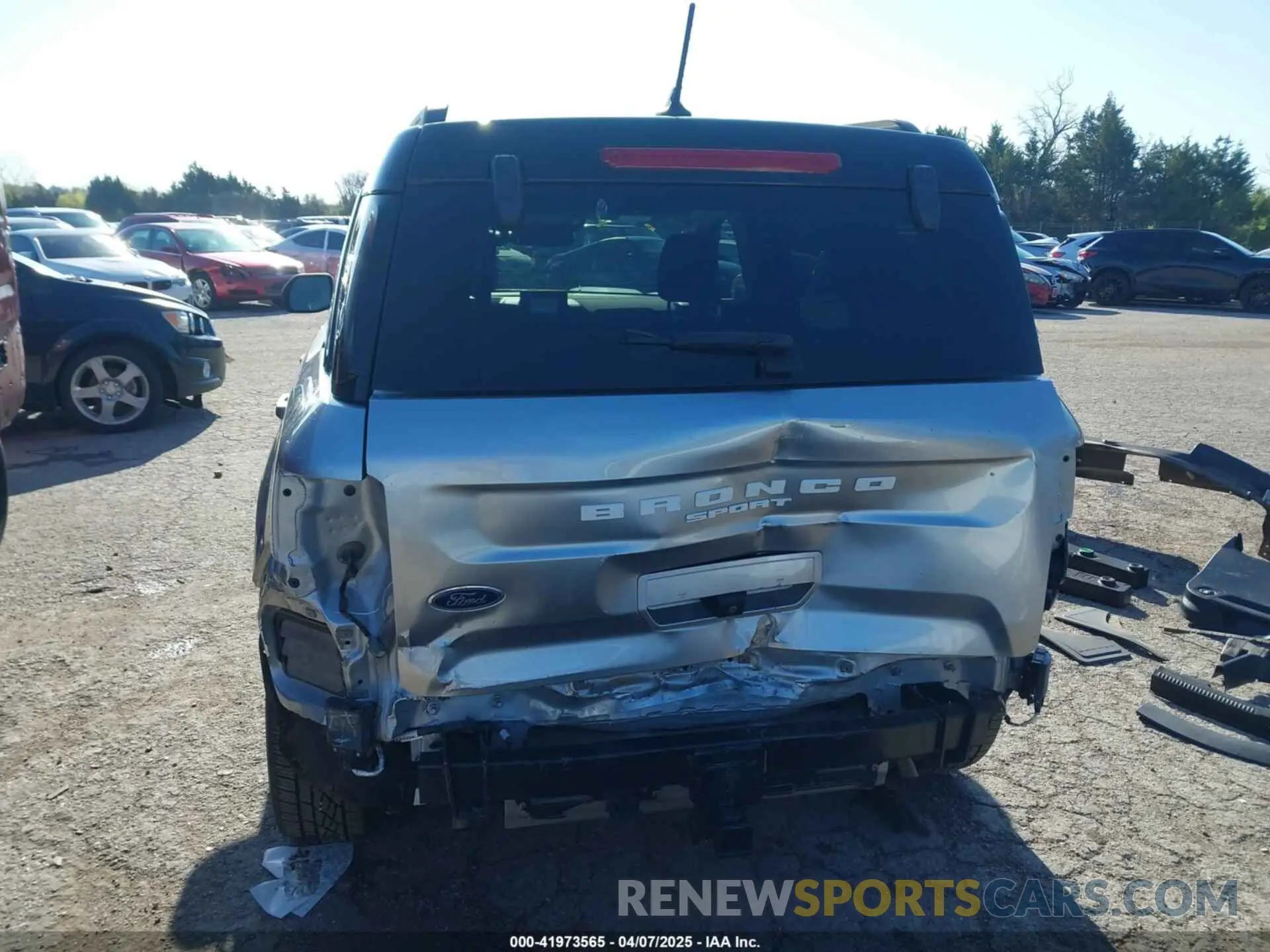 17 Photograph of a damaged car 3FMCR9C60MRA27014 FORD BRONCO SPORT 2021