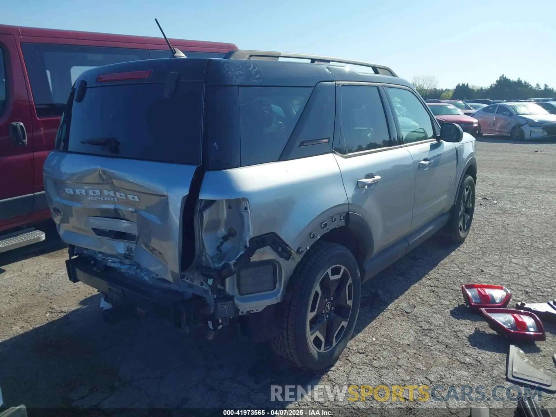 4 Photograph of a damaged car 3FMCR9C60MRA27014 FORD BRONCO SPORT 2021