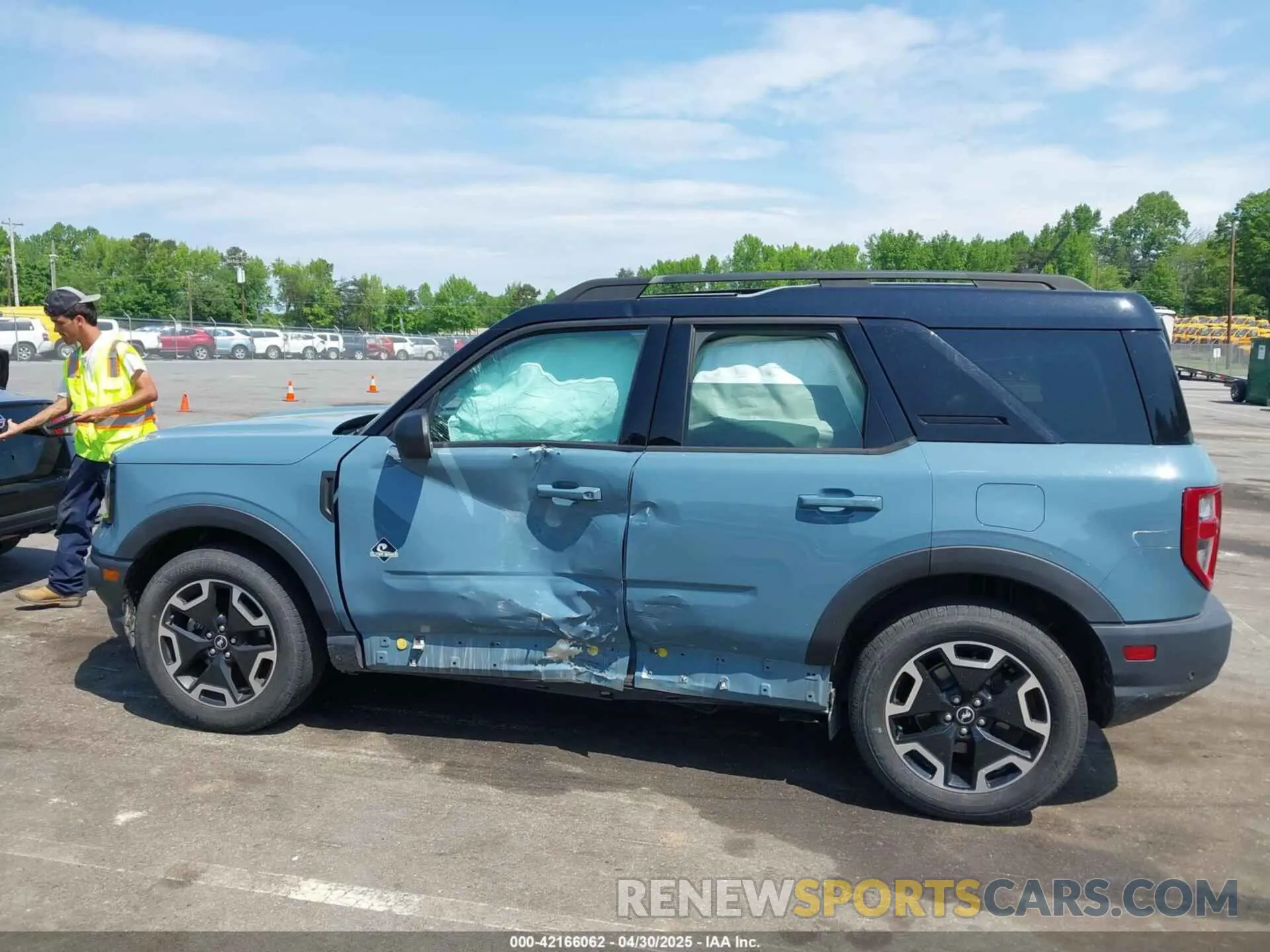 13 Photograph of a damaged car 3FMCR9C61MRA00730 FORD BRONCO SPORT 2021