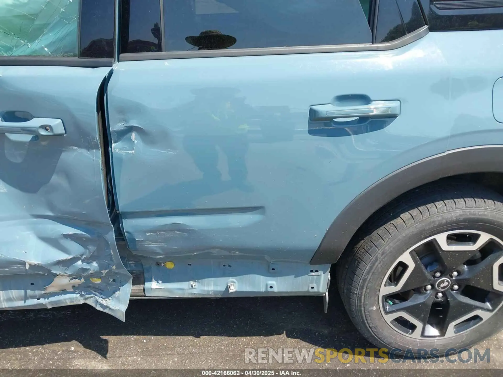 16 Photograph of a damaged car 3FMCR9C61MRA00730 FORD BRONCO SPORT 2021